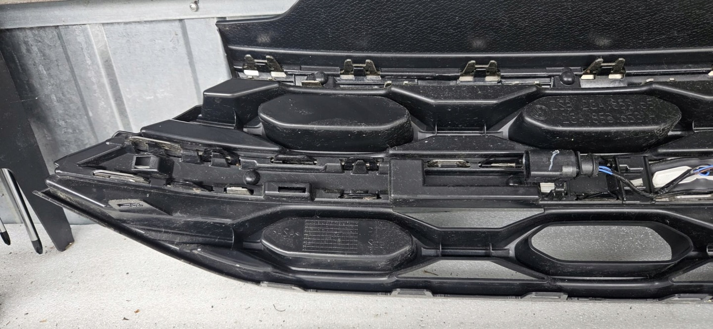 VW T-Roc A1 Kühlergrill FRONTGRILL Kühlergitter 2GA853653H - Thumbnail 6