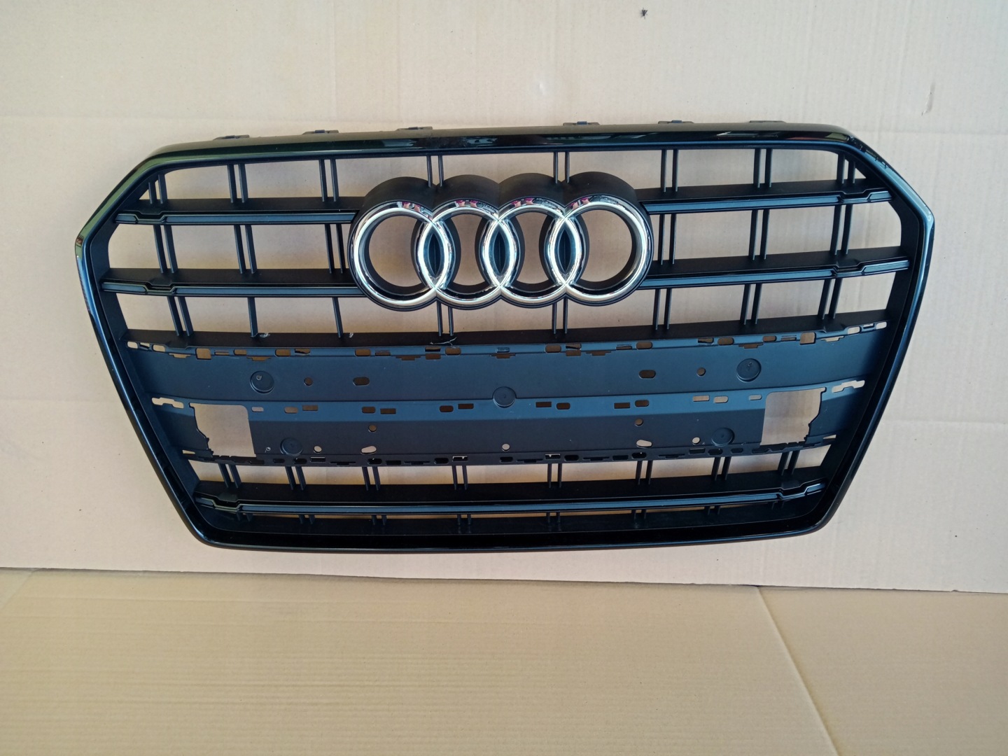 Audi A6 Kühlergrill FRONTGRILL Kühlergitter 4G0853653T - Thumbnail 3
