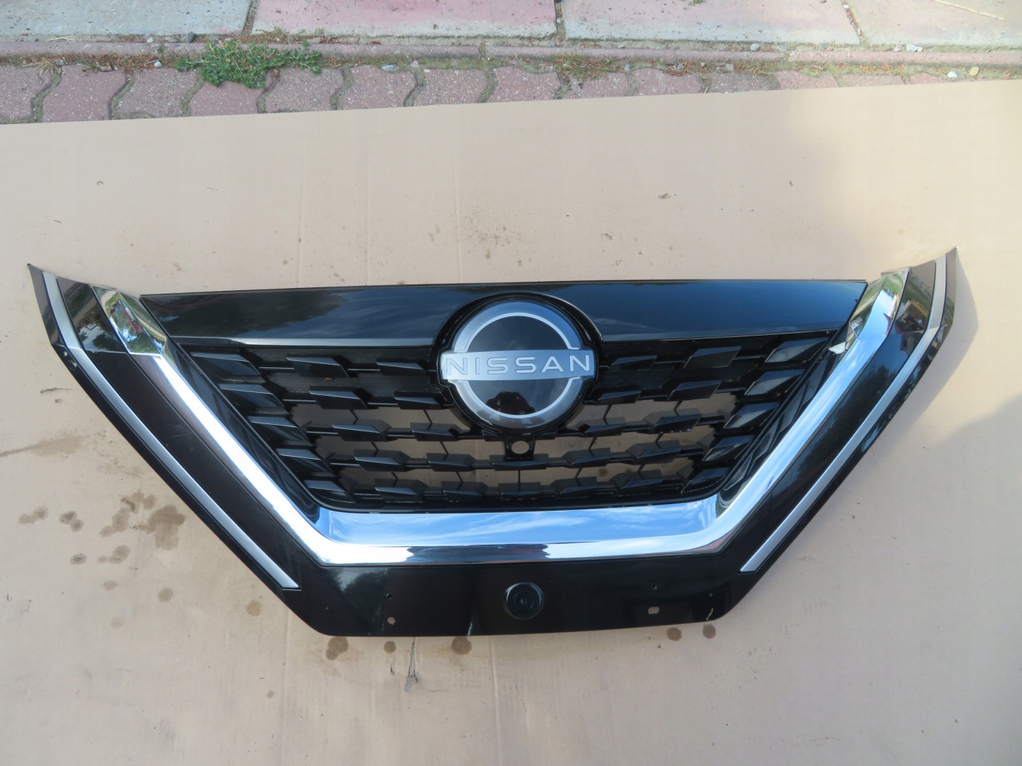 Nissan Qashqai J12 Kühlergrill FRONTGRILL Kühlergitter - Thumbnail 1