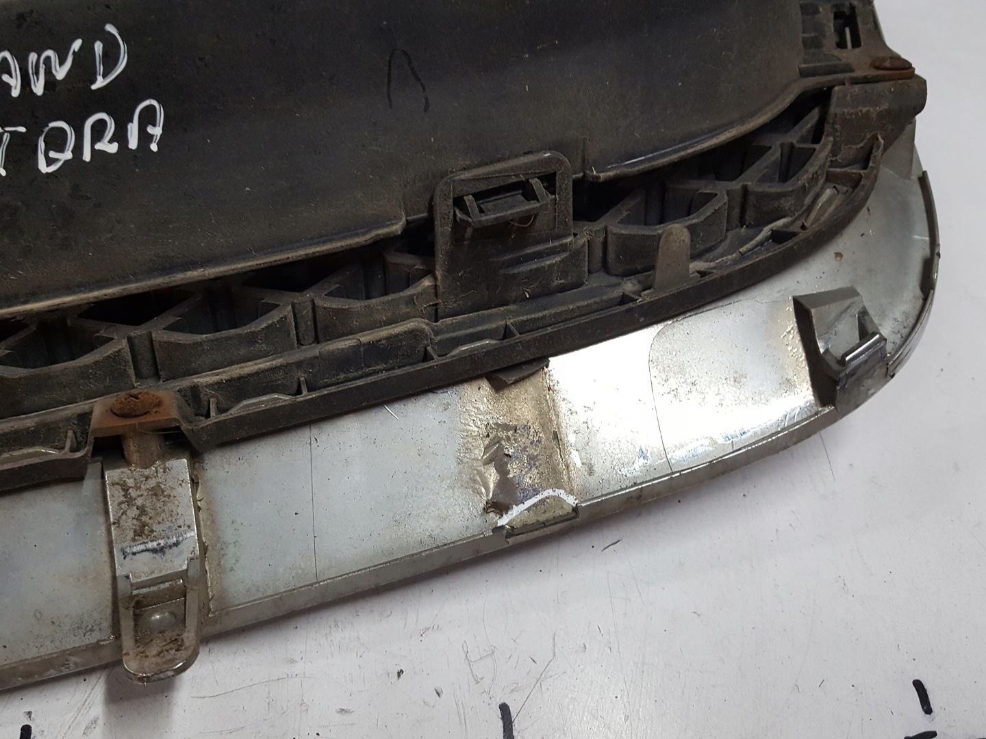 Suzuki Vitara I ET Kühlergrill FRONTGRILL Kühlergitter - Thumbnail 9