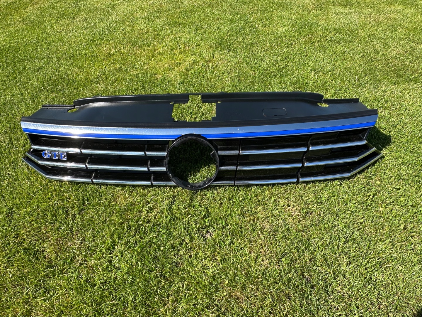 VW Passat B8 Kühlergrill FRONTGRILL Kühlergitter 3G0853653B - Thumbnail 1