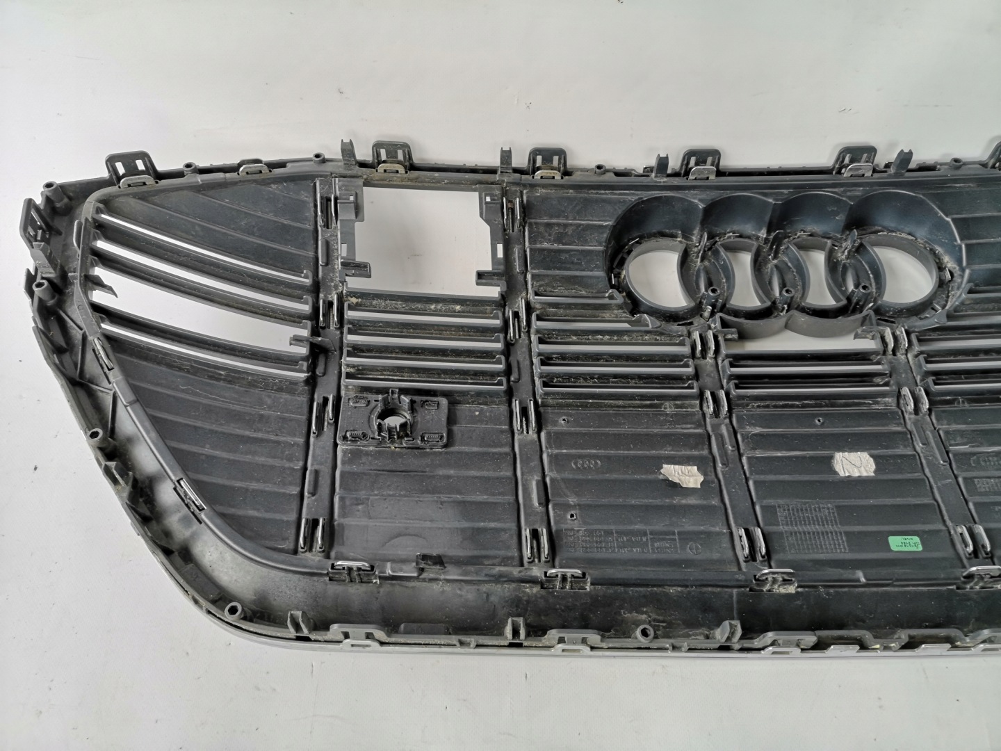 Audi e-tron Kühlergrill FRONTGRILL Kühlergitter 4KE853651A - Thumbnail 11