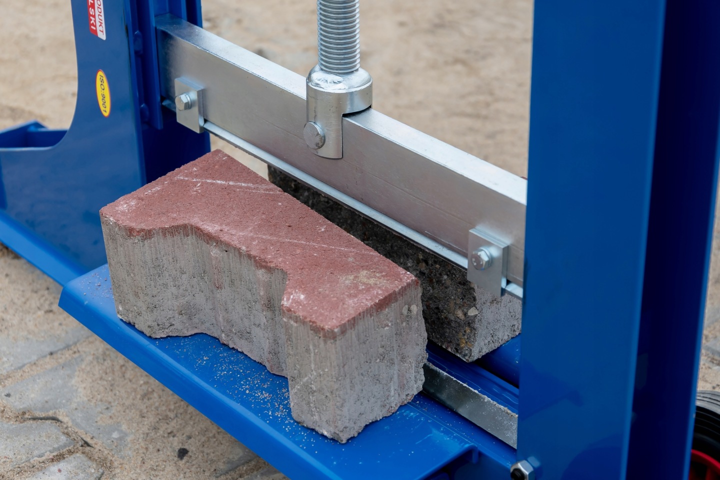 Гильотина для колки кирпича своими руками