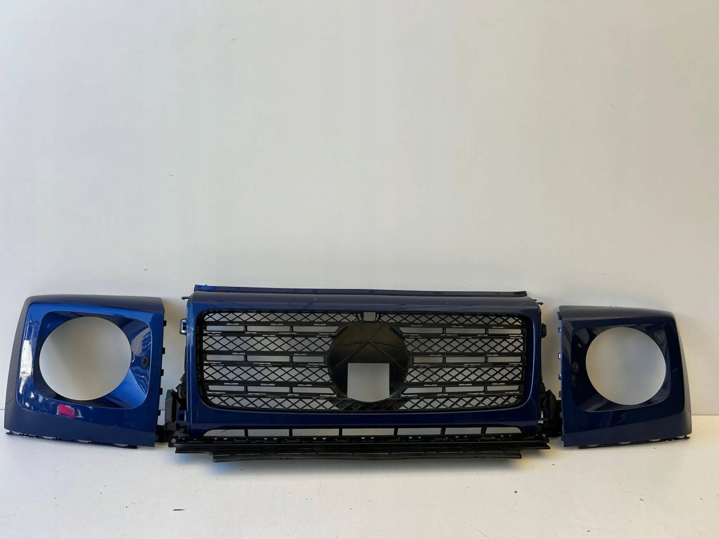 Mercedes-Benz G-Klasse W463 Kühlergrill FRONTGRILL Kühlergitter A4638880400 - Thumbnail 1
