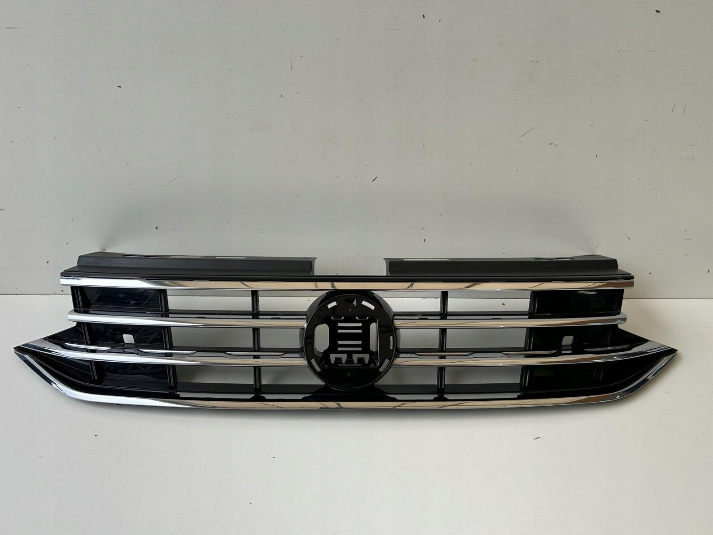 VW Tiguan Kühlergrill FRONTGRILL Kühlergitter 5NA853659 - Thumbnail 1