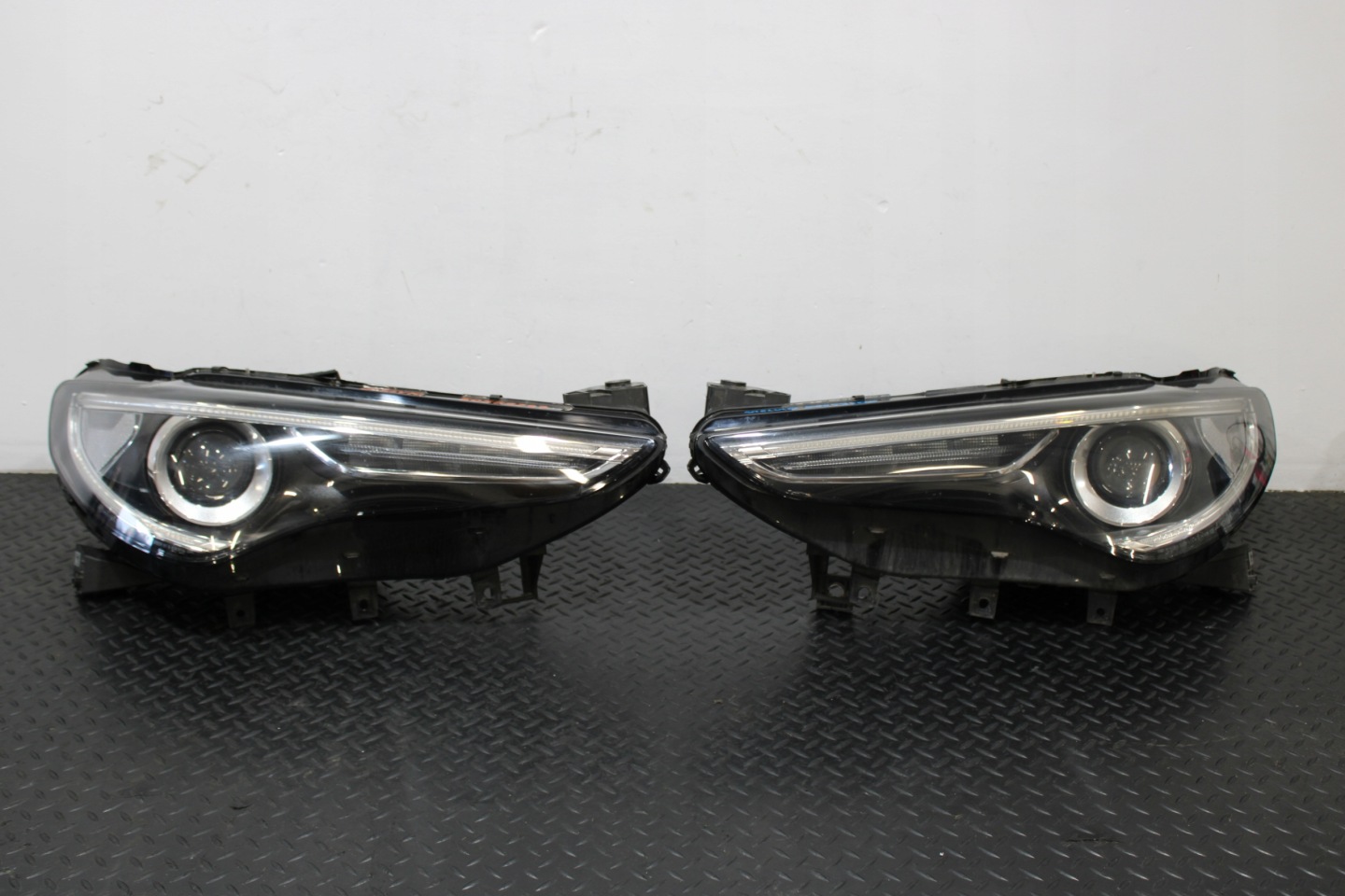 Frontscheinwerfer Alfa Romeo Stelvio Typ 949 50559300 LED Links Headlight - Thumbnail 1