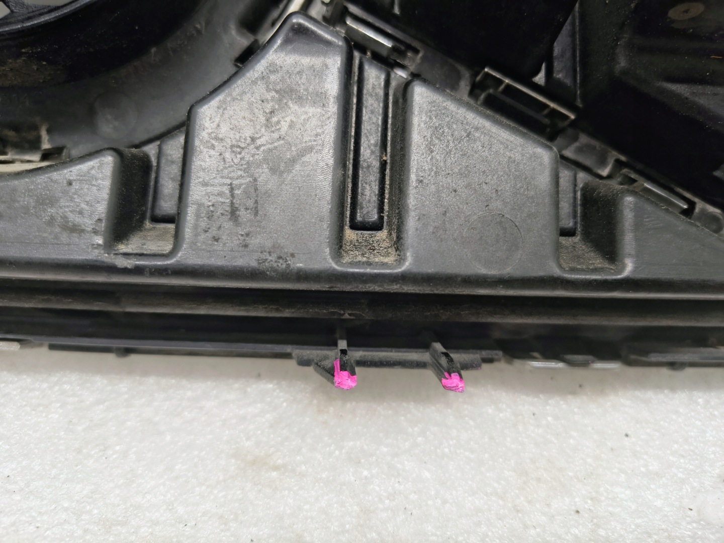 Volvo S40/S50/V40/V50 V40 Kühlergrill FRONTGRILL Kühlergitter 61931425 - Thumbnail 9