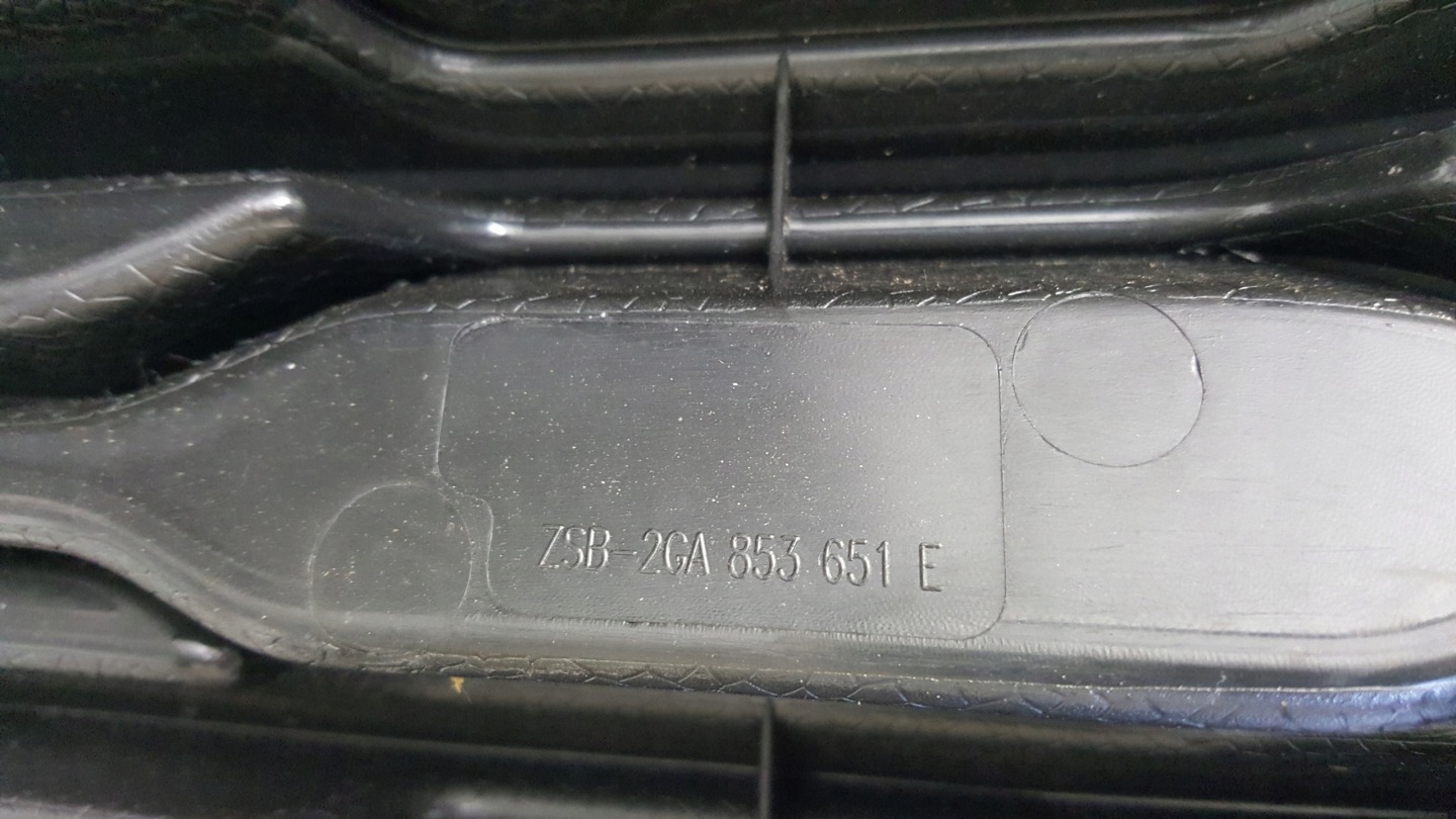 VW T-Roc A1 Kühlergrill FRONTGRILL Kühlergitter 2GA853343 - Thumbnail 9