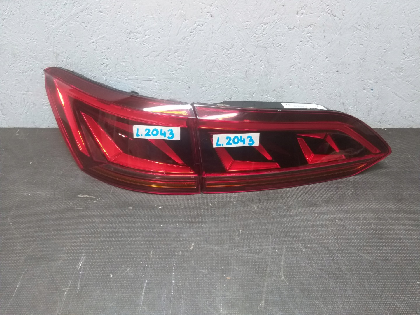 VW Touareg 07A Rückleuchte 07A760945 Rearlamp - Thumbnail 1