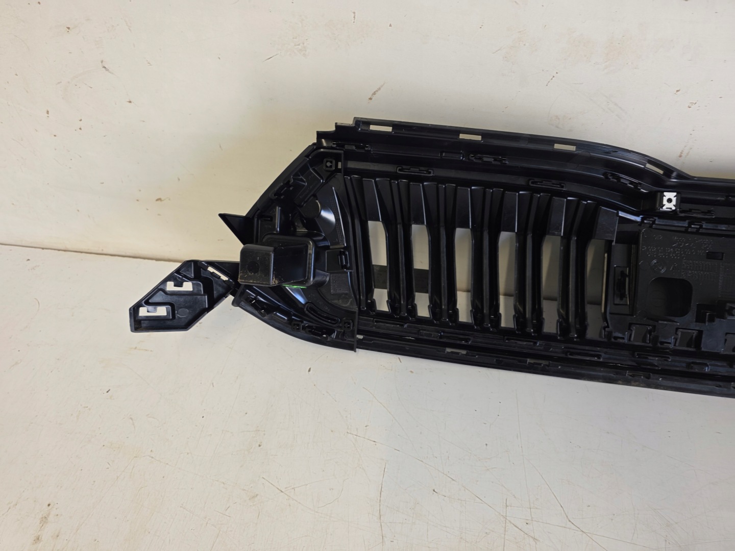 Skoda Octavia 1U Kühlergrill FRONTGRILL Kühlergitter 5E3853653CR - Thumbnail 12