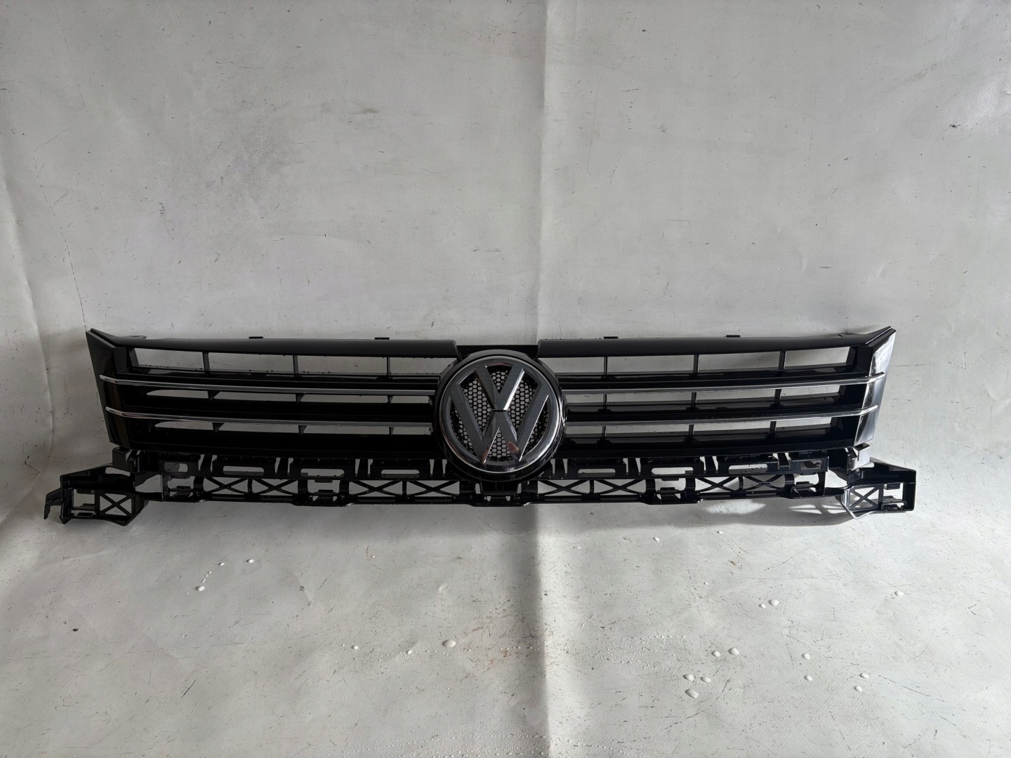 VW Touran 1T Kühlergrill FRONTGRILL Kühlergitter 2K5853651 - Thumbnail 1