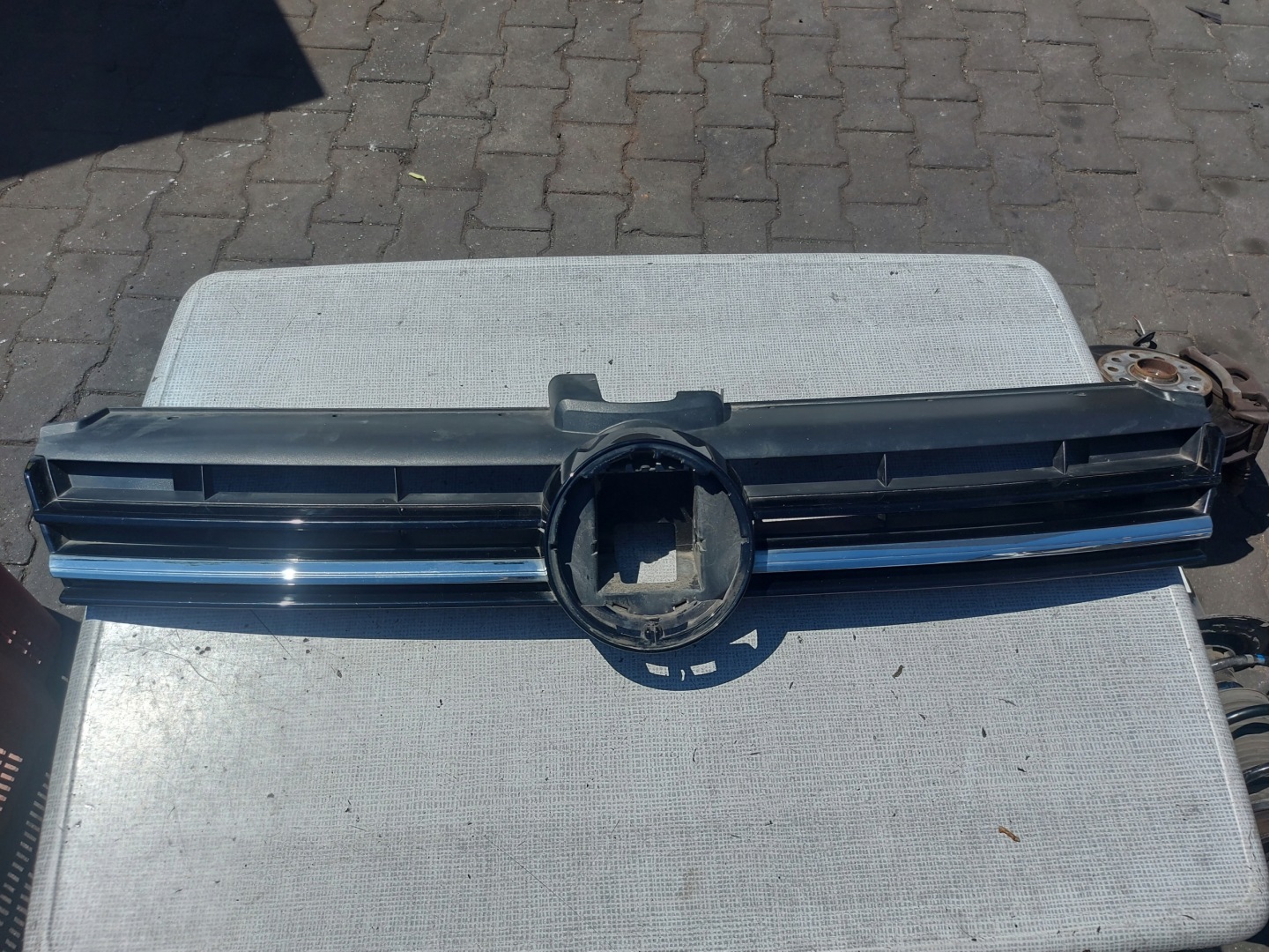 VW Golf VII Kühlergrill FRONTGRILL Kühlergitter 5G0853653Q0 - Thumbnail 1