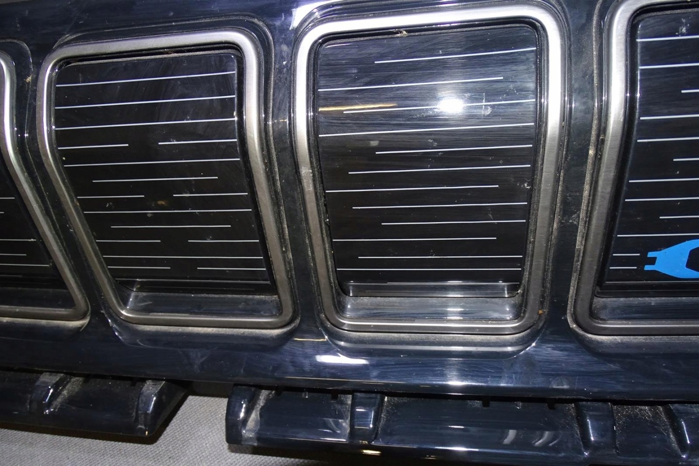Jeep Avenger FH1 Kühlergrill FRONTGRILL Kühlergitter 73576781 - Thumbnail 9