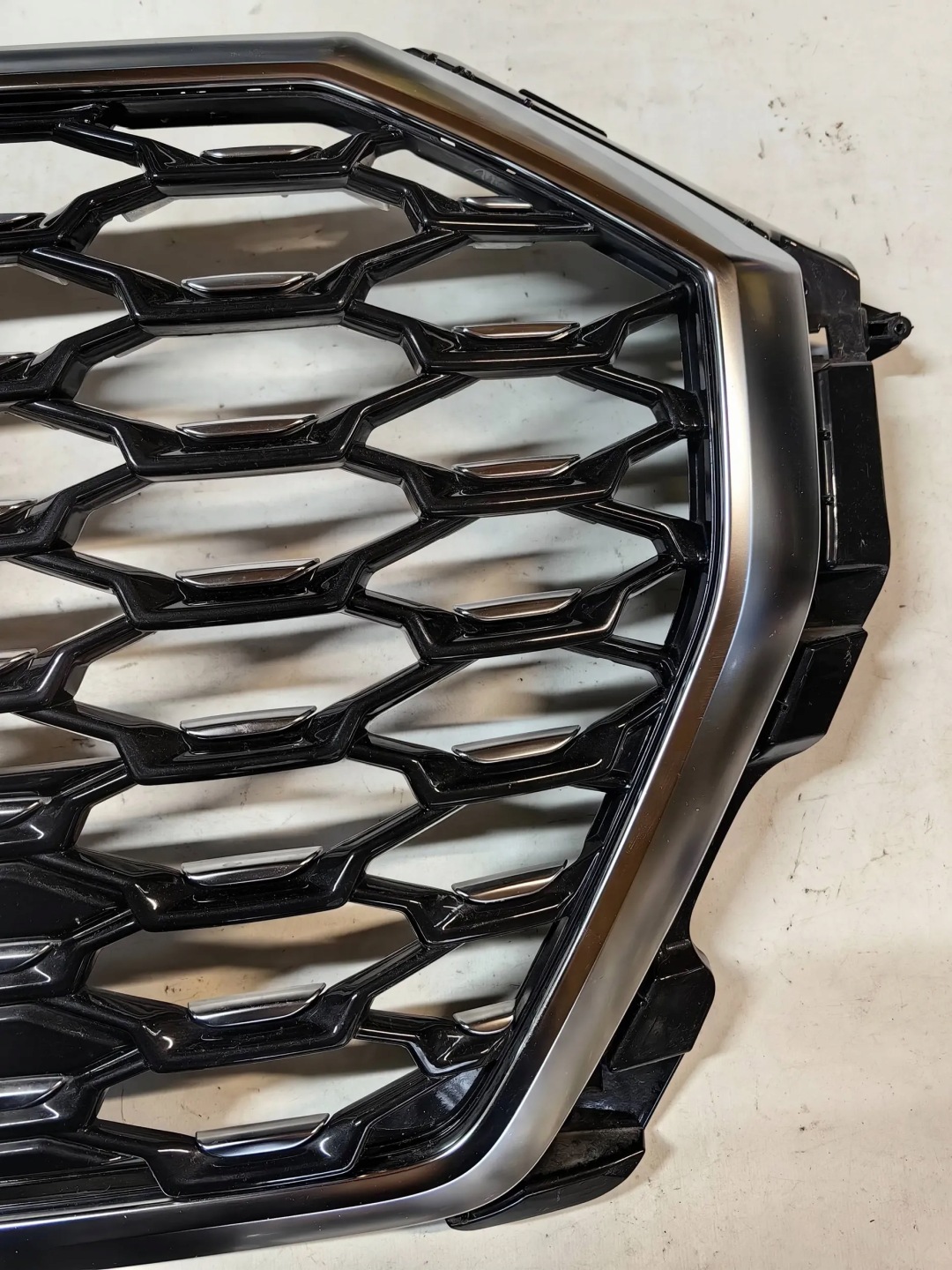 Audi Q3 Kühlergrill FRONTGRILL Kühlergitter 83F853651 - Thumbnail 7
