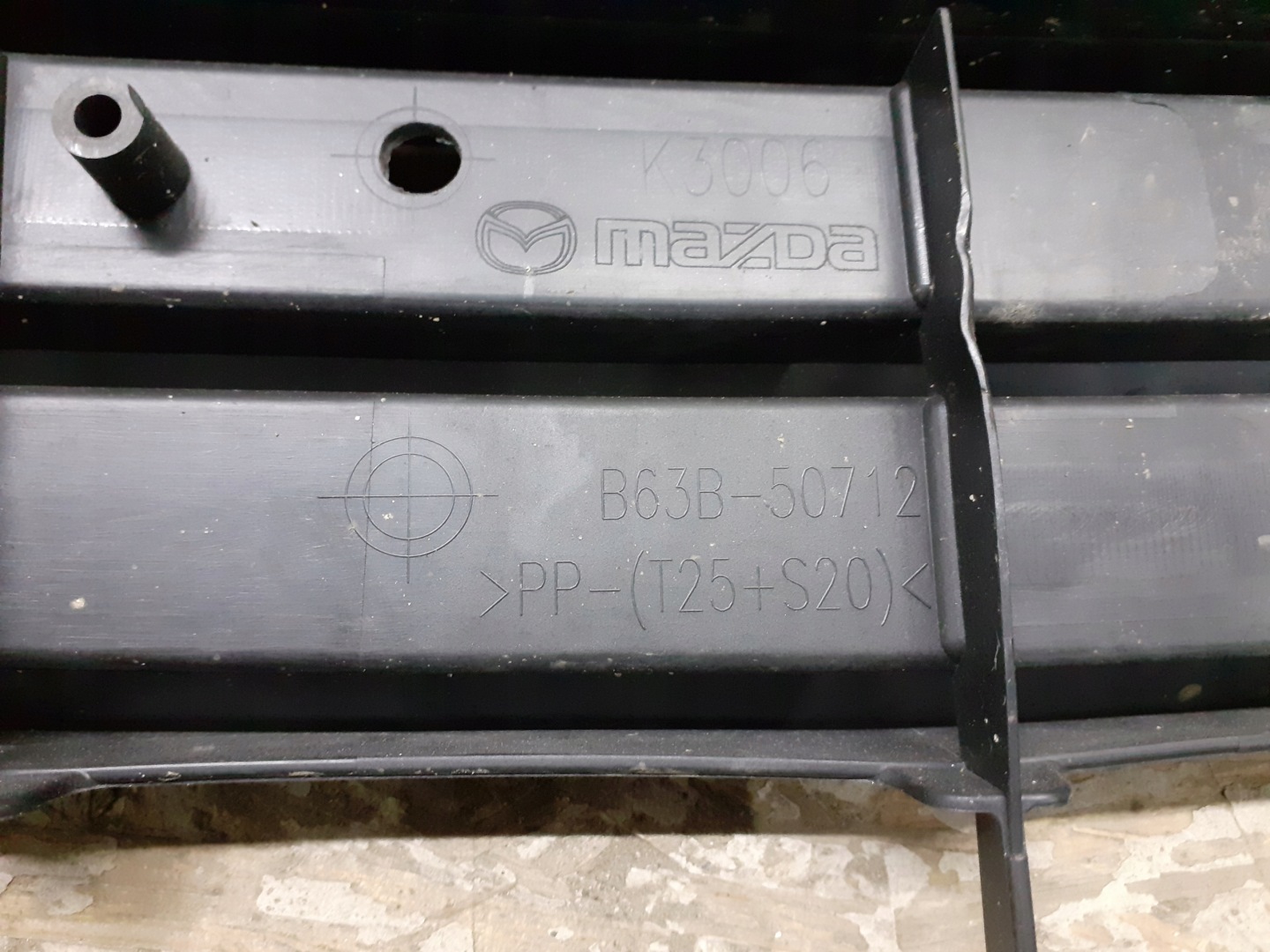 Mazda 3 BM Kühlergrill FRONTGRILL Kühlergitter B63B50712 - Thumbnail 7