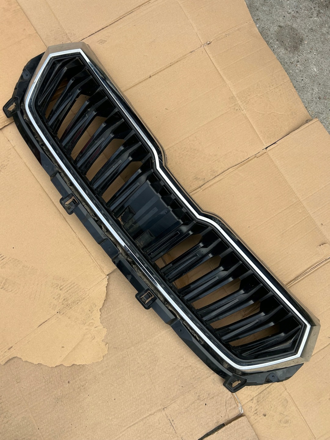 Skoda Karoq 57A Kühlergrill FRONTGRILL Kühlergitter 57A853653XX - Thumbnail 1