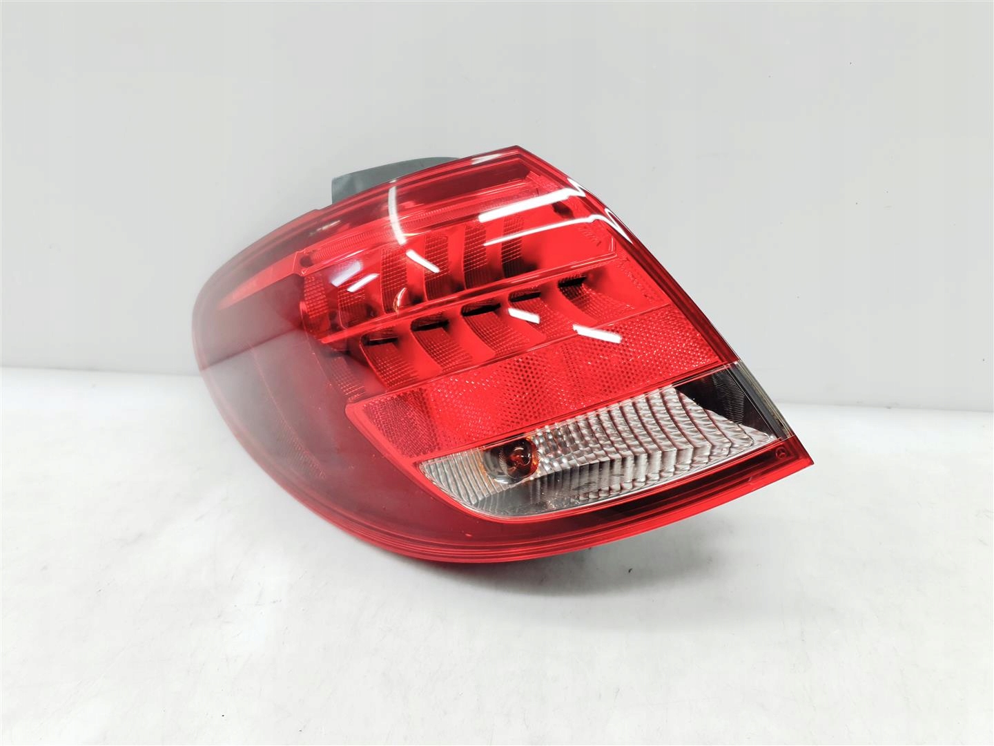 Mercedes-Benz B-Klasse W246 Rückleuchte Rearlamp - Thumbnail 1