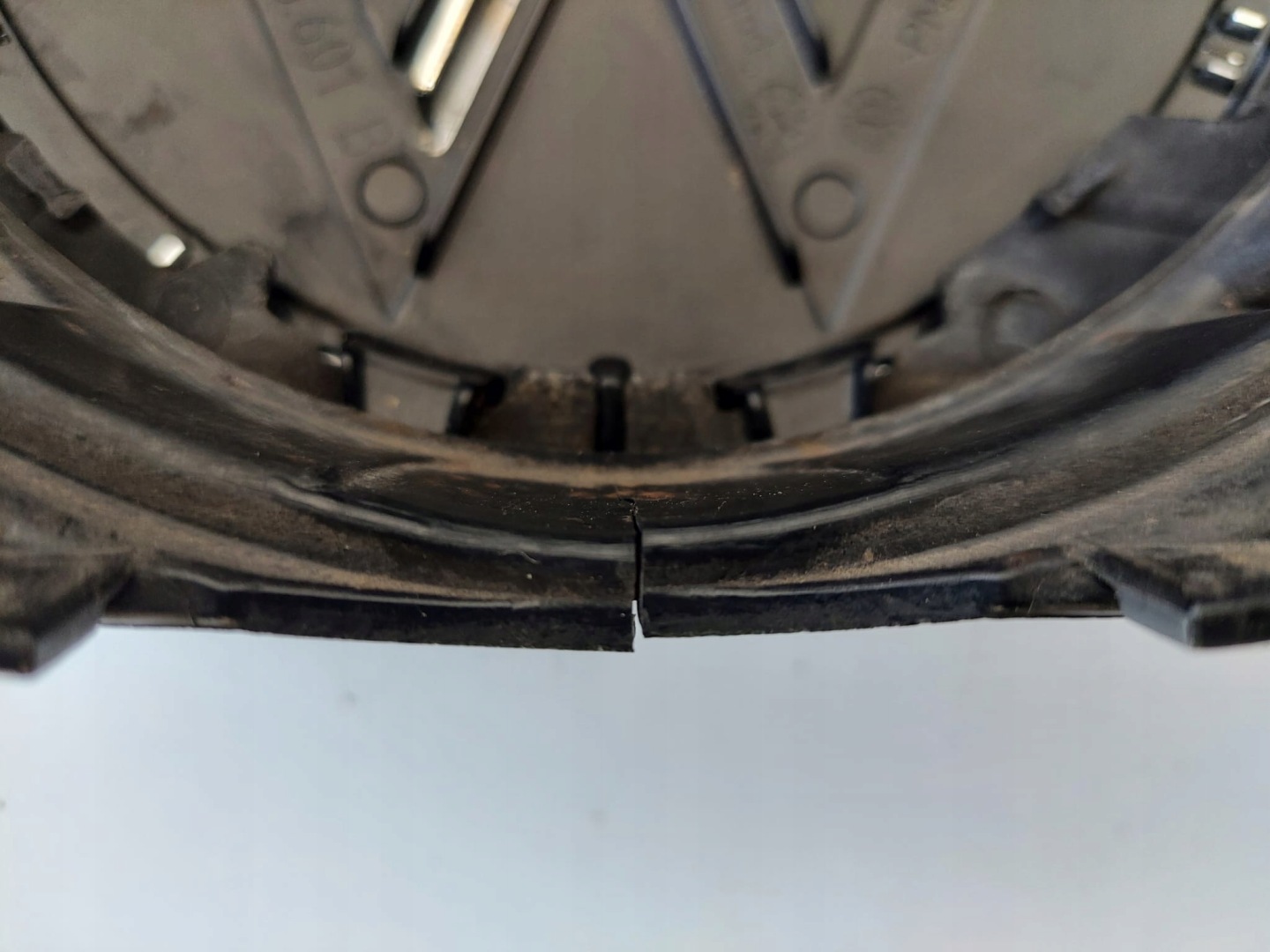 VW Passat B8 Kühlergrill FRONTGRILL Kühlergitter 3G0853651 - Thumbnail 5