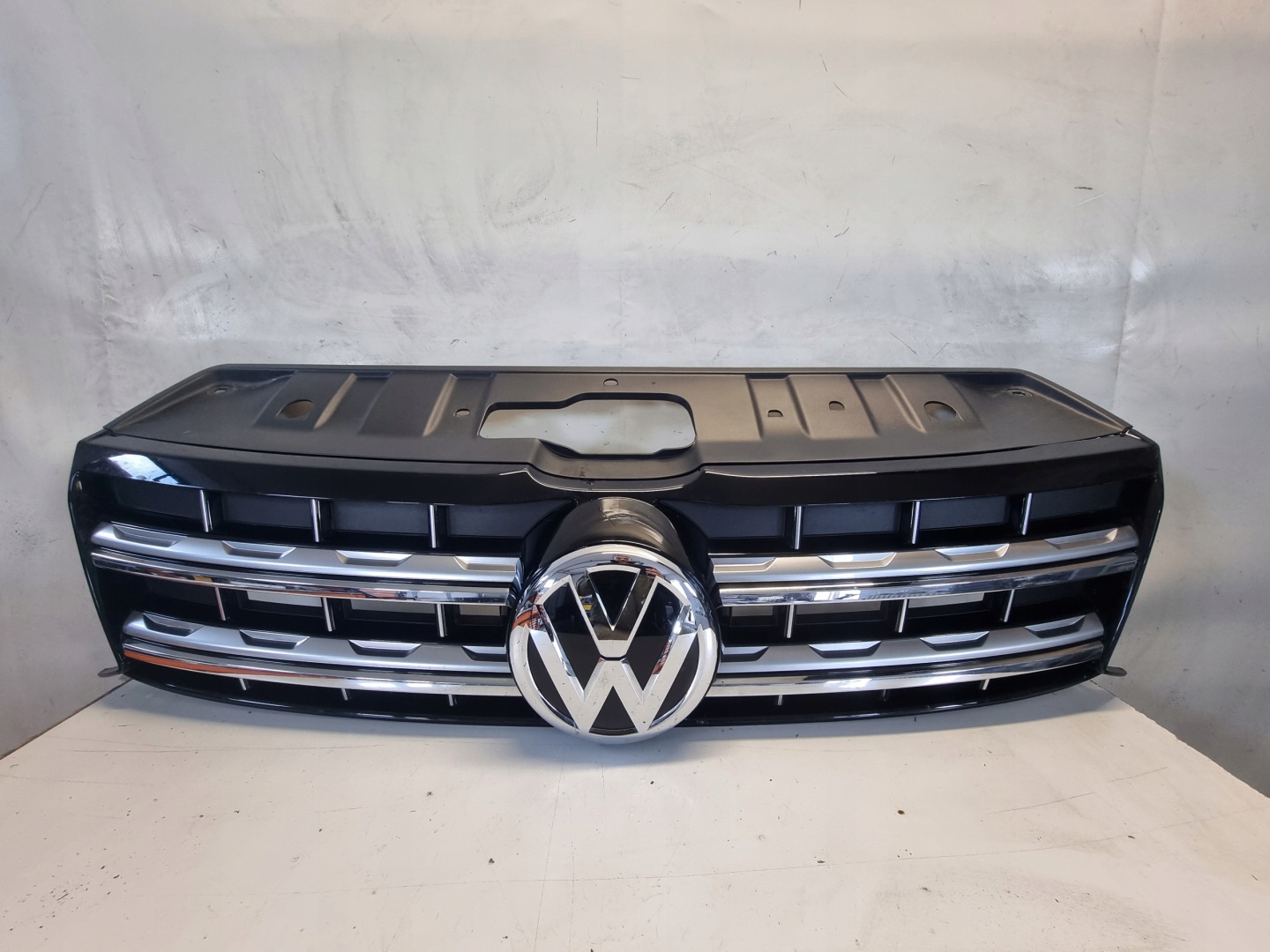 VW Amarok 2H6 Kühlergrill FRONTGRILL Kühlergitter 2H6853651B - Thumbnail 1