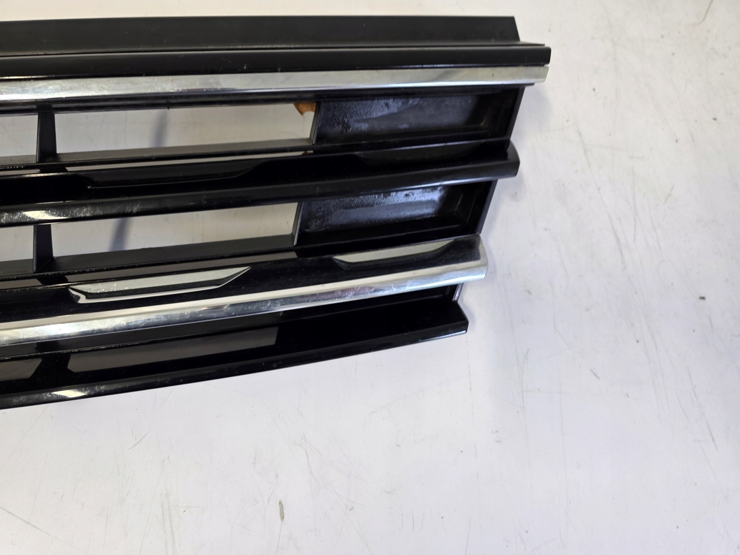 VW Tiguan Kühlergrill FRONTGRILL Kühlergitter 5NA853653SU - Thumbnail 11