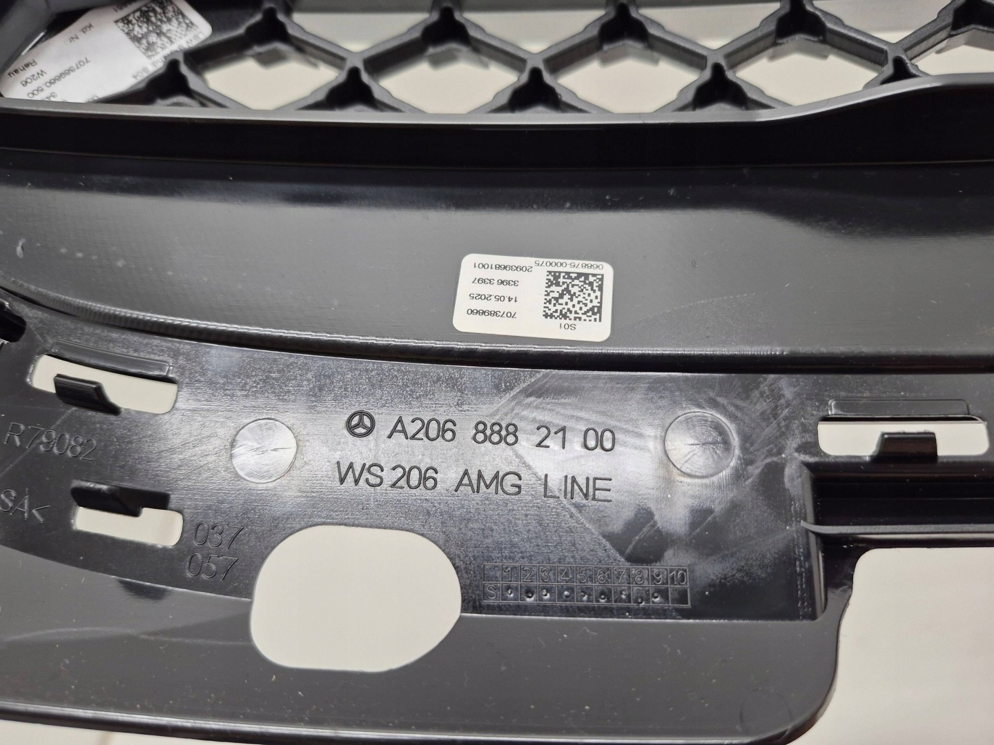 Mercedes-Benz C-Klasse W206 Kühlergrill FRONTGRILL Kühlergitter A2068882100 - Thumbnail 6