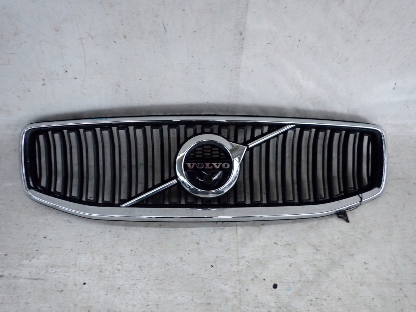 Volvo S60/V60 S60 Kühlergrill FRONTGRILL Kühlergitter 32132225 - Thumbnail 1