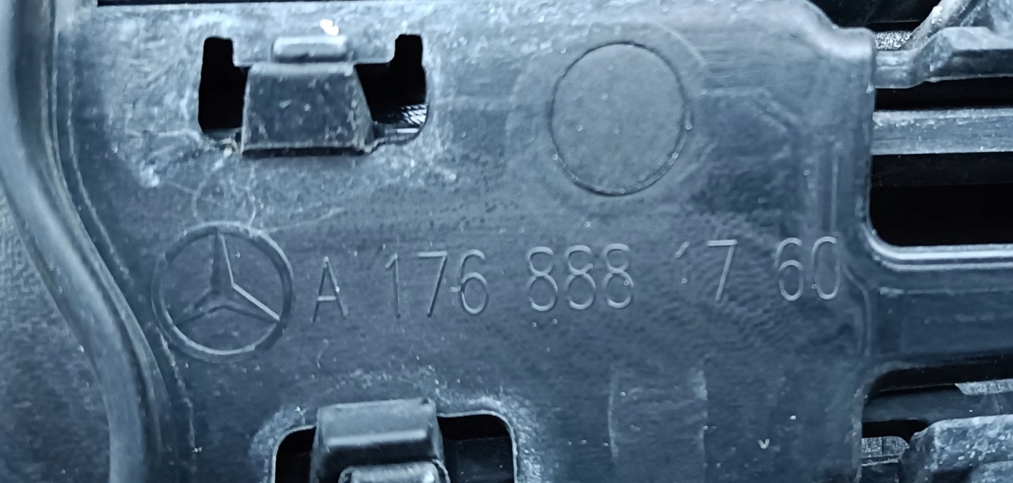 Mercedes-Benz A-Klasse W176 Kühlergrill FRONTGRILL Kühlergitter A1768881760 - Thumbnail 11