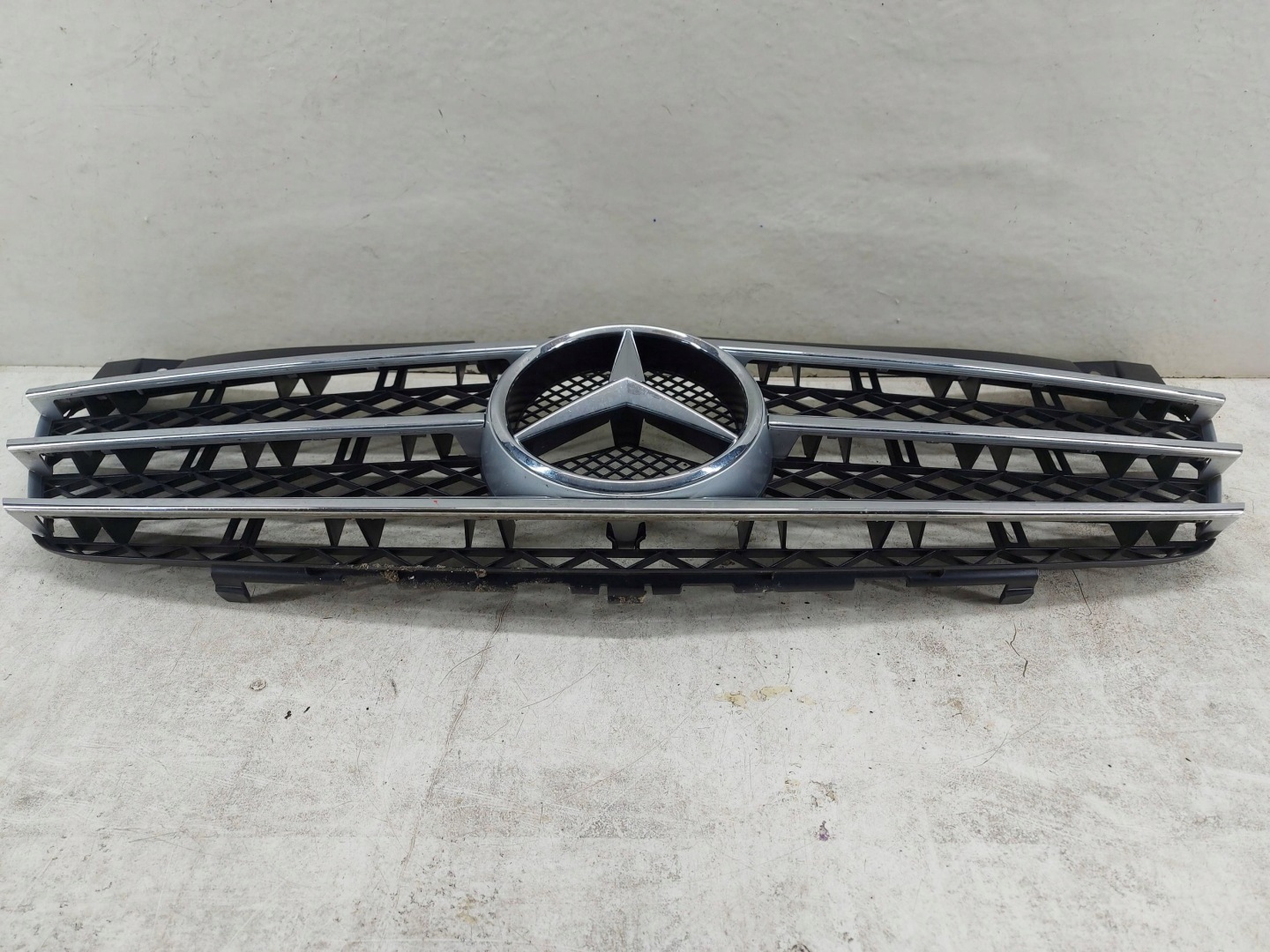 Mercedes-Benz Vito W639 Kühlergrill FRONTGRILL Kühlergitter A6398800083 - Thumbnail 7