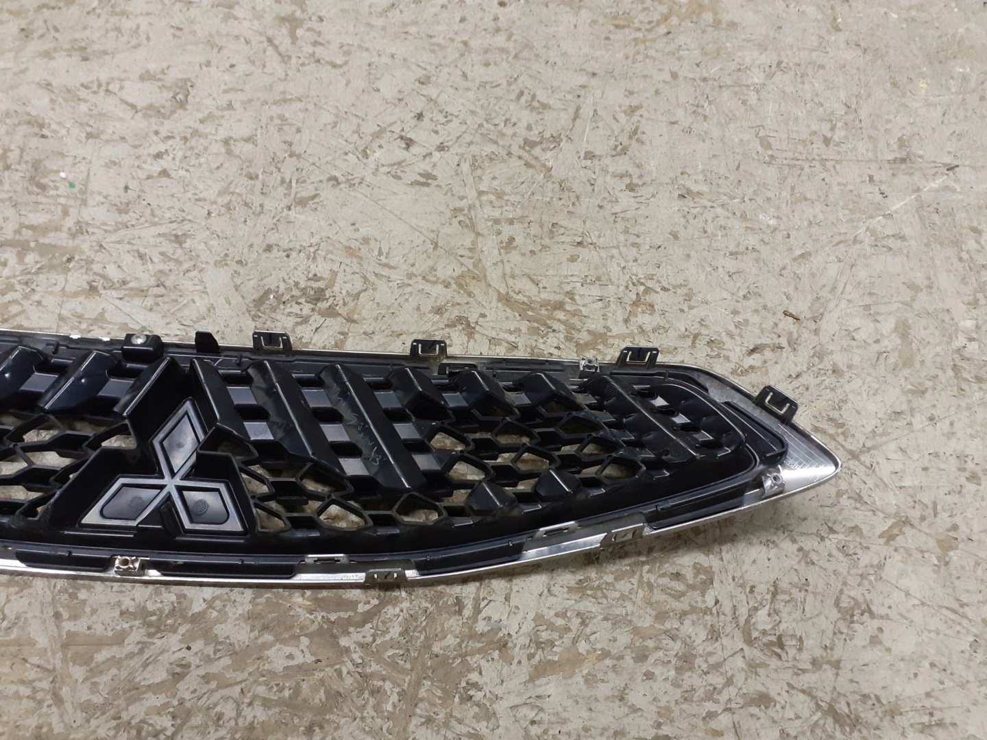 Mitsubishi Space Star A00 Kühlergrill FRONTGRILL Kühlergitter 6402A380 - Thumbnail 4