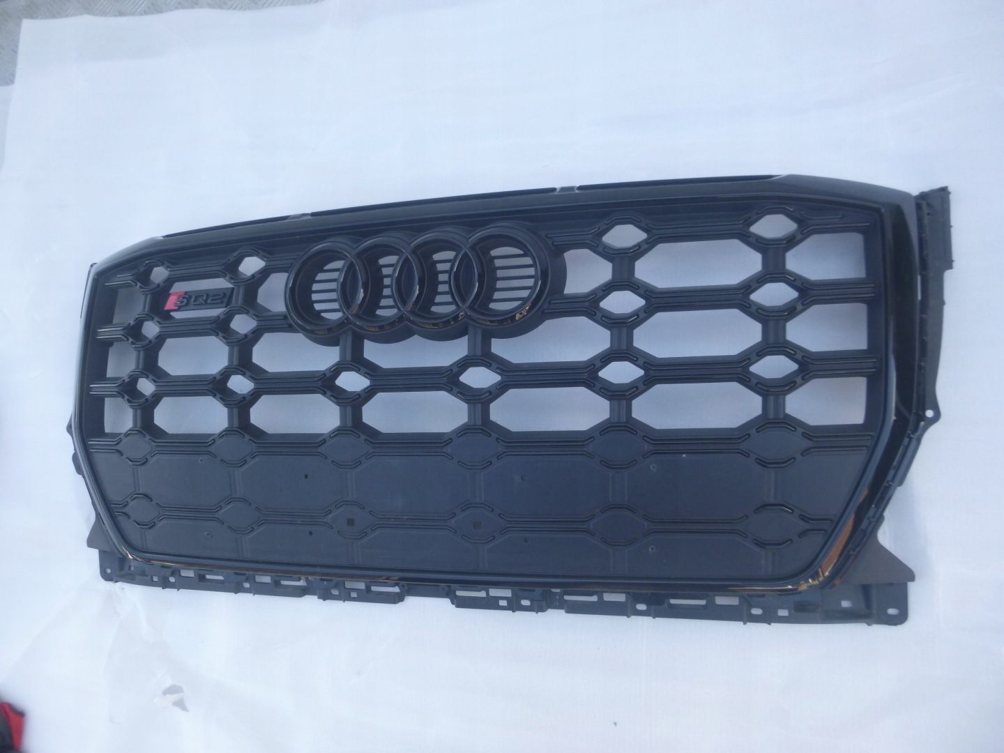 Audi Q2 Kühlergrill FRONTGRILL Kühlergitter 81A853651G - Thumbnail 4