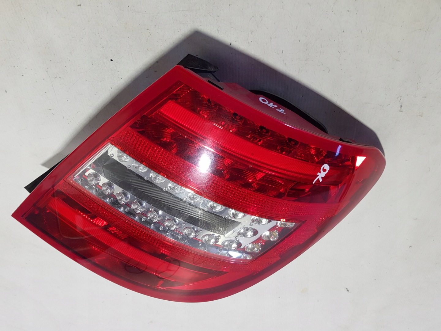 Mercedes-Benz C-Klasse W204 Rückleuchte A2048206564 Rearlamp - Thumbnail 1