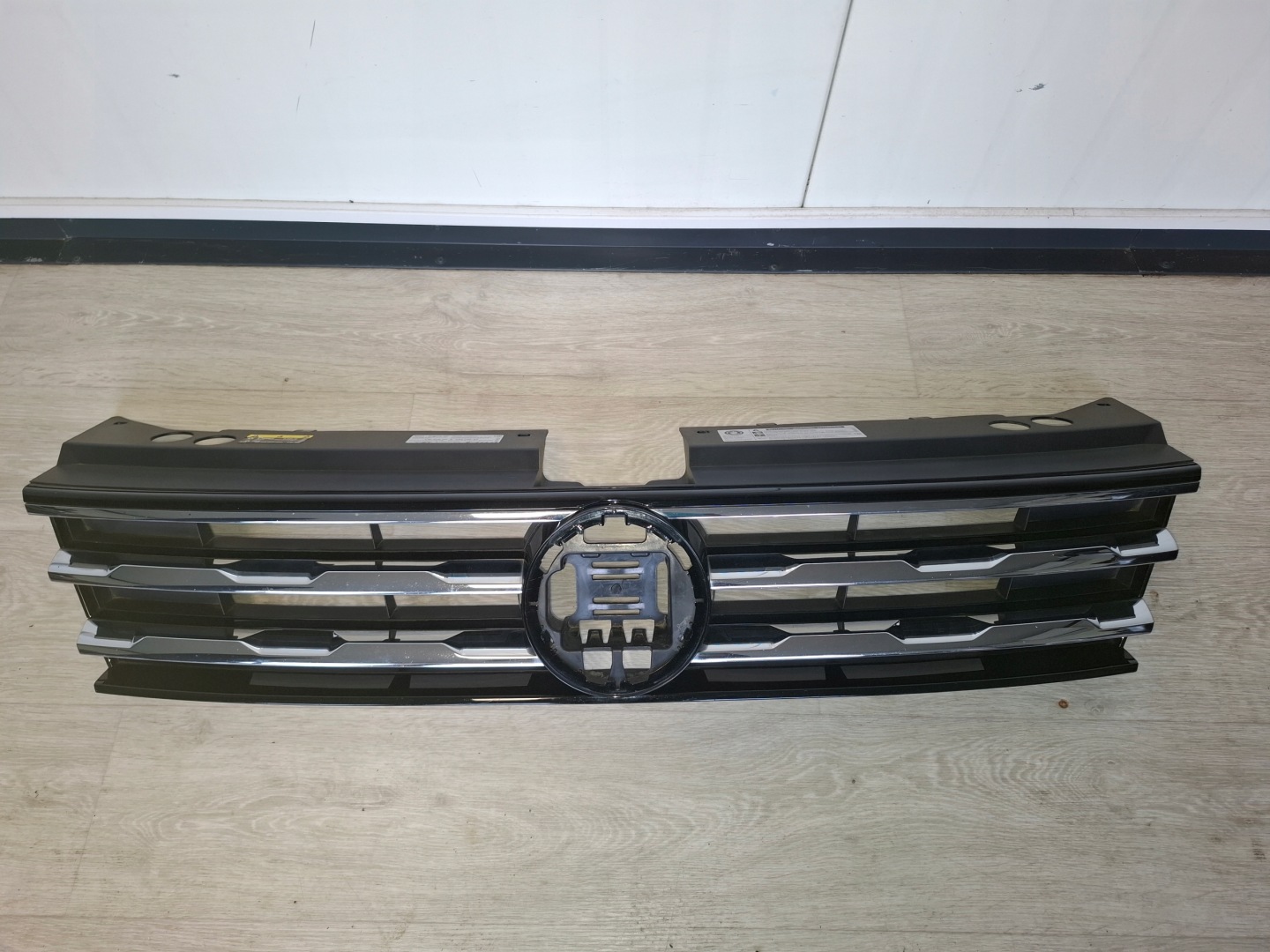 VW Tiguan Kühlergrill FRONTGRILL Kühlergitter 5NG853653 - Thumbnail 1