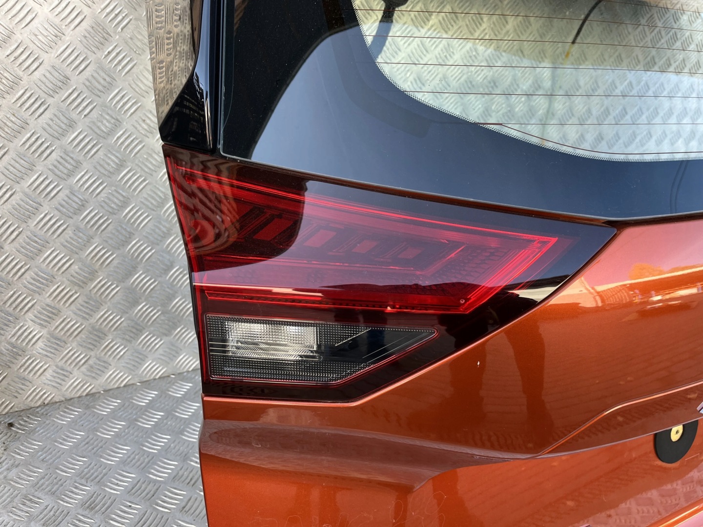 Nissan X-Trail T33 Rückleuchte Rearlamp - Image 1