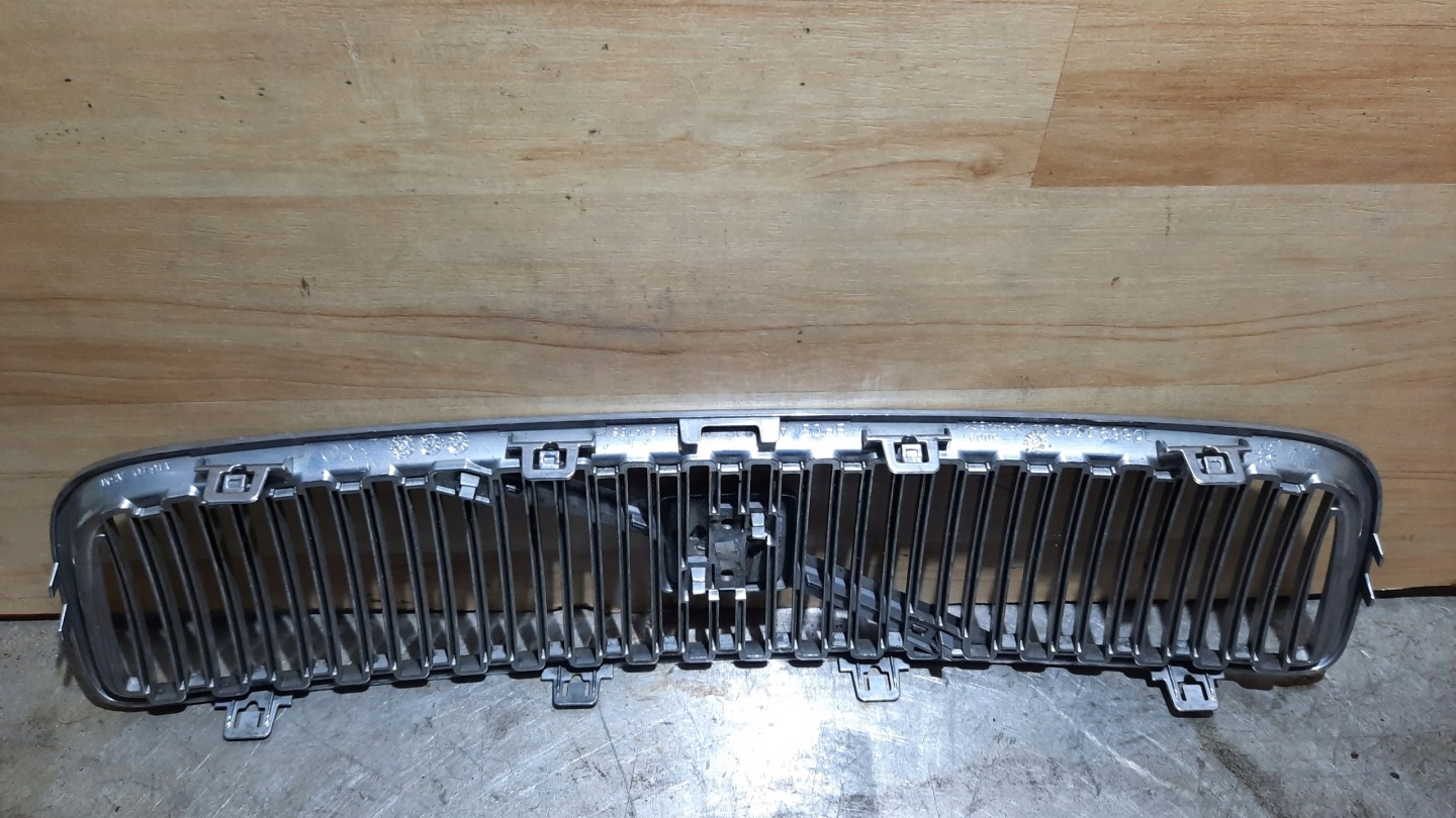 Volvo S70/V70/XC70 V70 Kühlergrill FRONTGRILL Kühlergitter - Thumbnail 3
