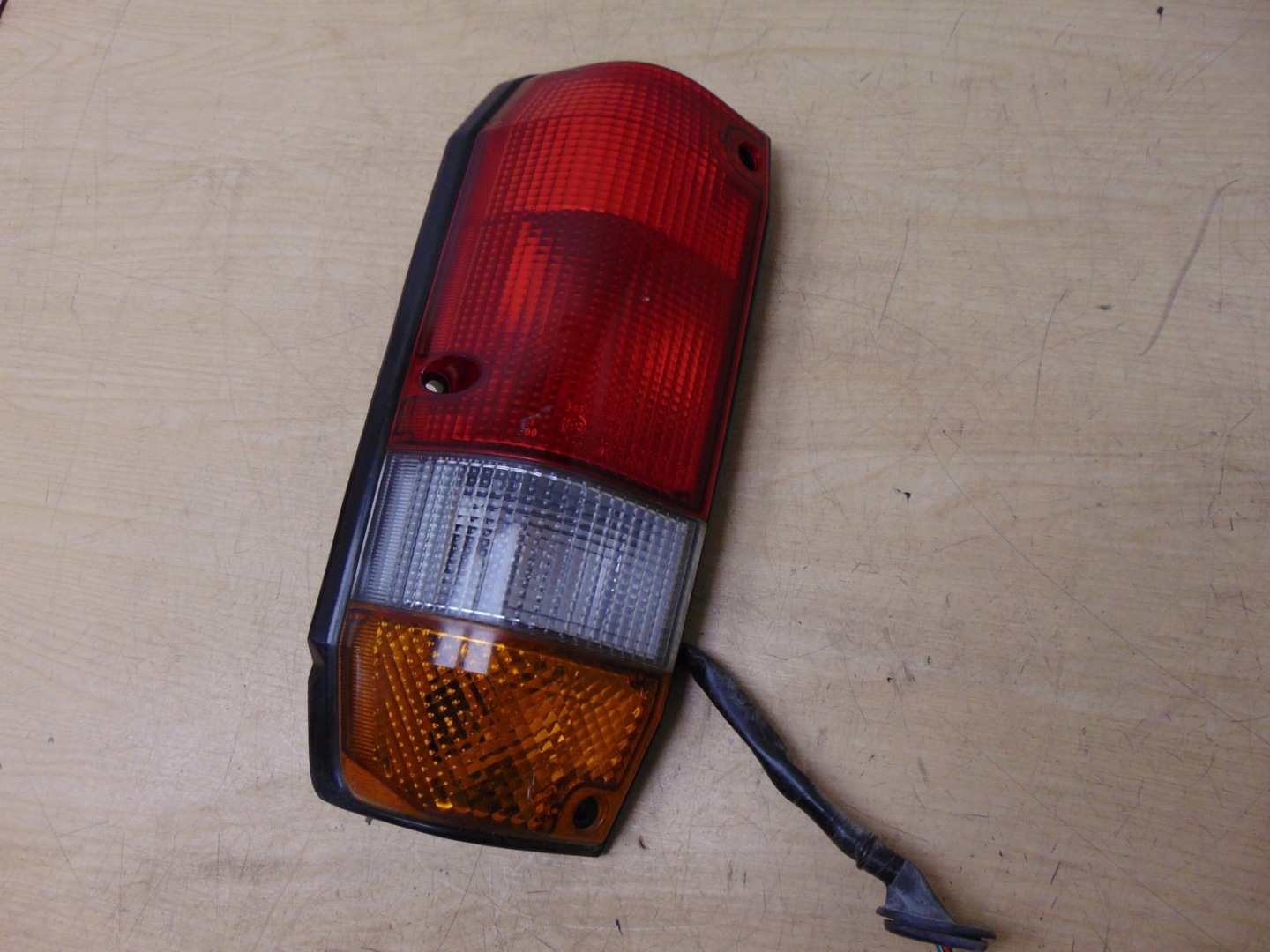Toyota Land Cruiser J7/J9/J12/J15/J25 J7 Rückleuchte Rearlamp - Thumbnail 2