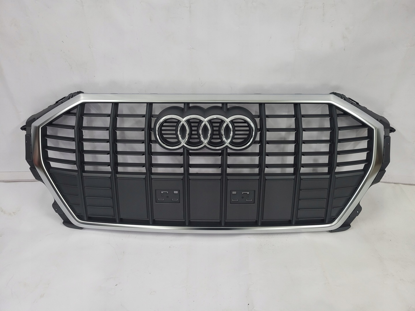 Audi Q3 Kühlergrill FRONTGRILL Kühlergitter 83A853651A - Thumbnail 1