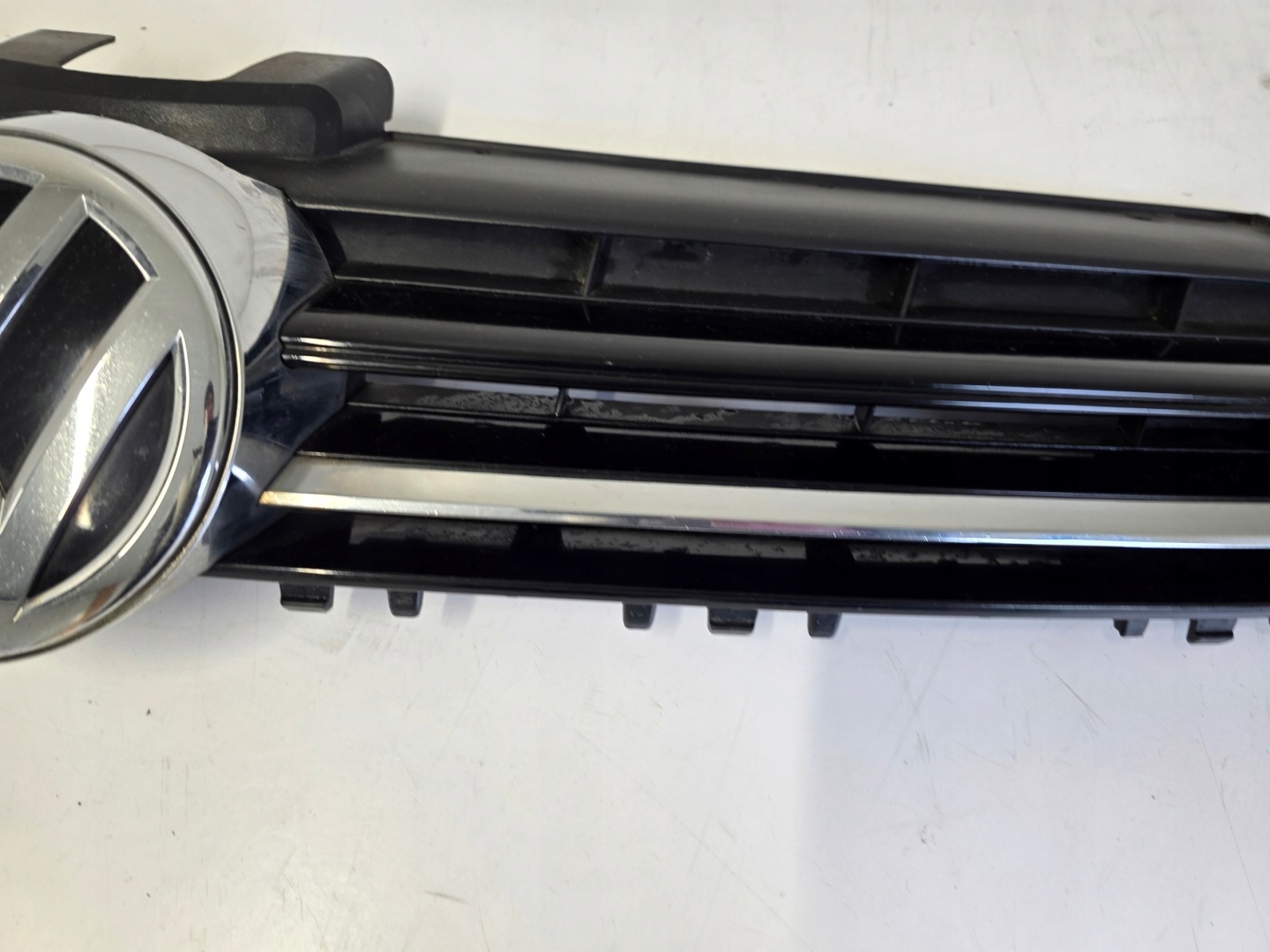 VW Golf V Kühlergrill FRONTGRILL Kühlergitter 5G0853653EA - Thumbnail 10