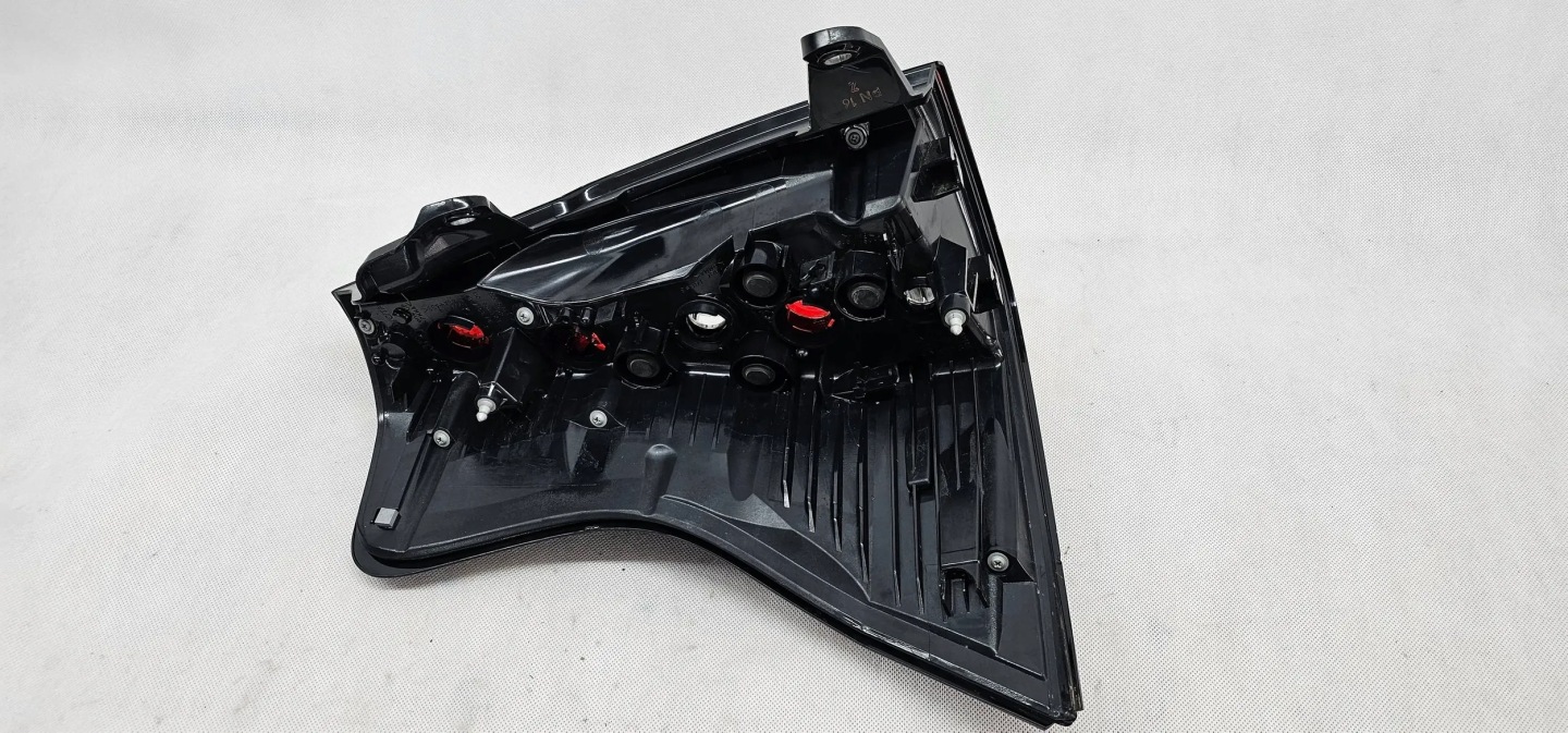 Toyota Land Cruiser J8/J10/J20 J8 Rückleuchte Rearlamp - Thumbnail 8