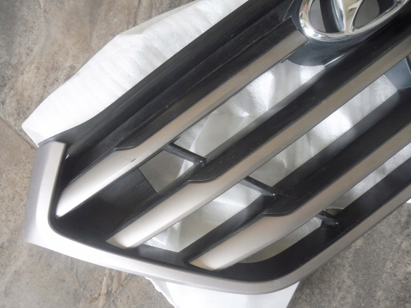 Hyundai Tucson NX4E Kühlergrill FRONTGRILL Kühlergitter 86351D7000 - Thumbnail 2