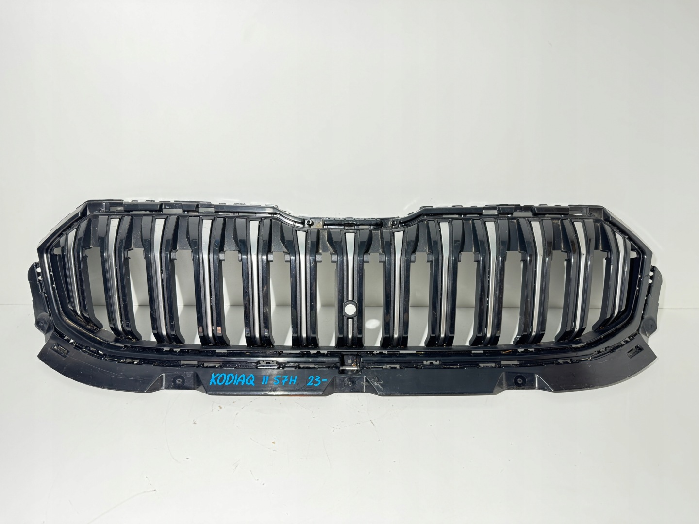 Skoda Kodiaq NS Kühlergrill FRONTGRILL Kühlergitter 57H853653BK - Thumbnail 1