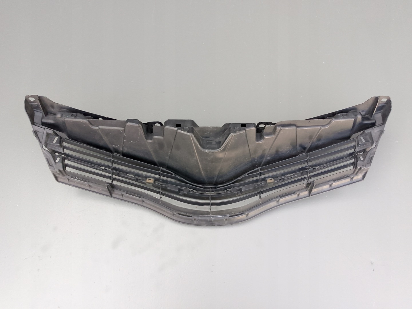 Toyota Yaris I P1 Kühlergrill FRONTGRILL Kühlergitter 531010D220T - Thumbnail 5
