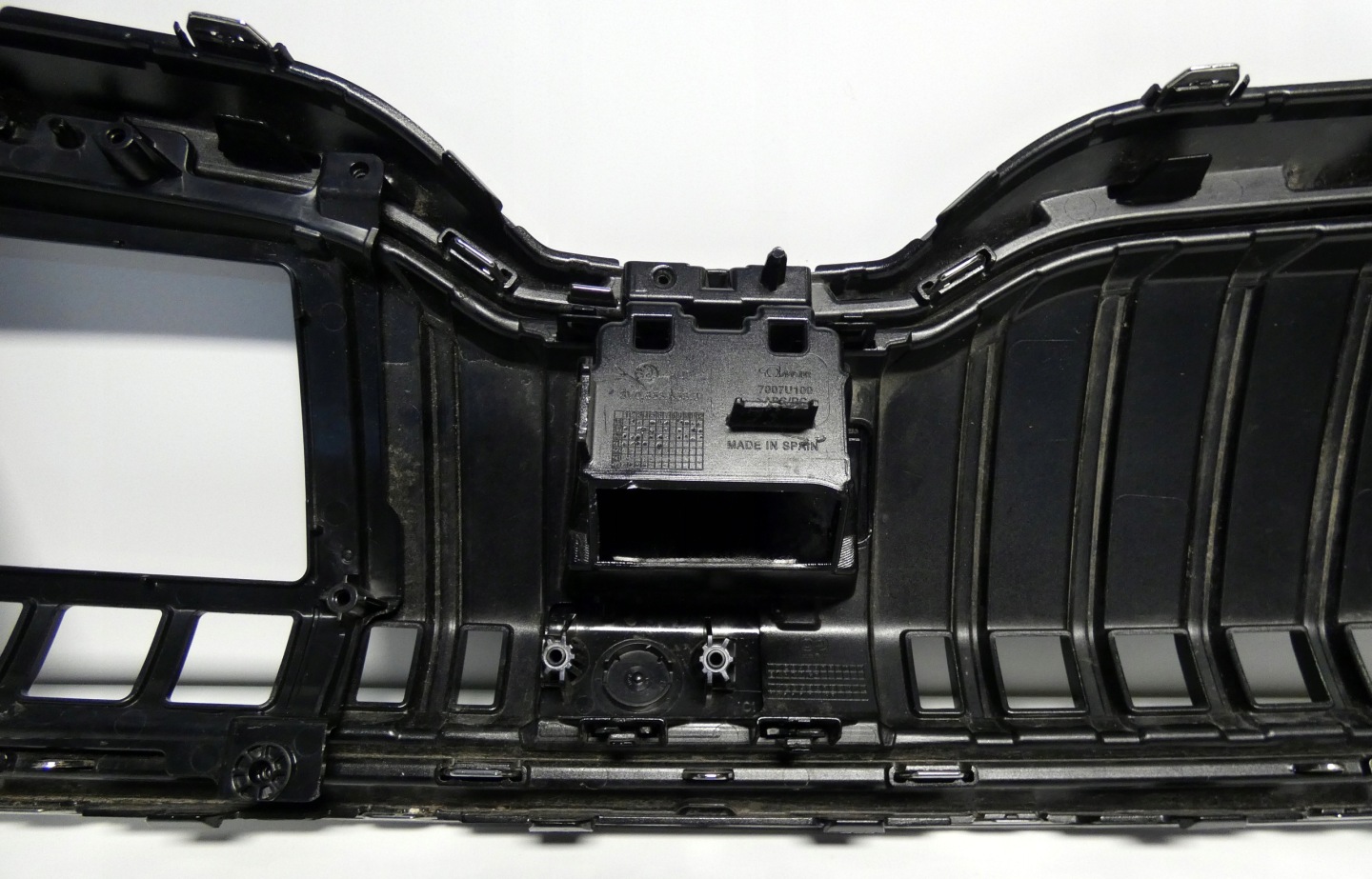 Skoda Superb III 3V Kühlergrill FRONTGRILL Kühlergitter 3V0853653A - Thumbnail 8