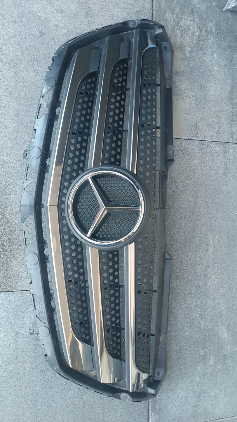 Mercedes-Benz Sprinter W910 Kühlergrill FRONTGRILL Kühlergitter - Thumbnail 1