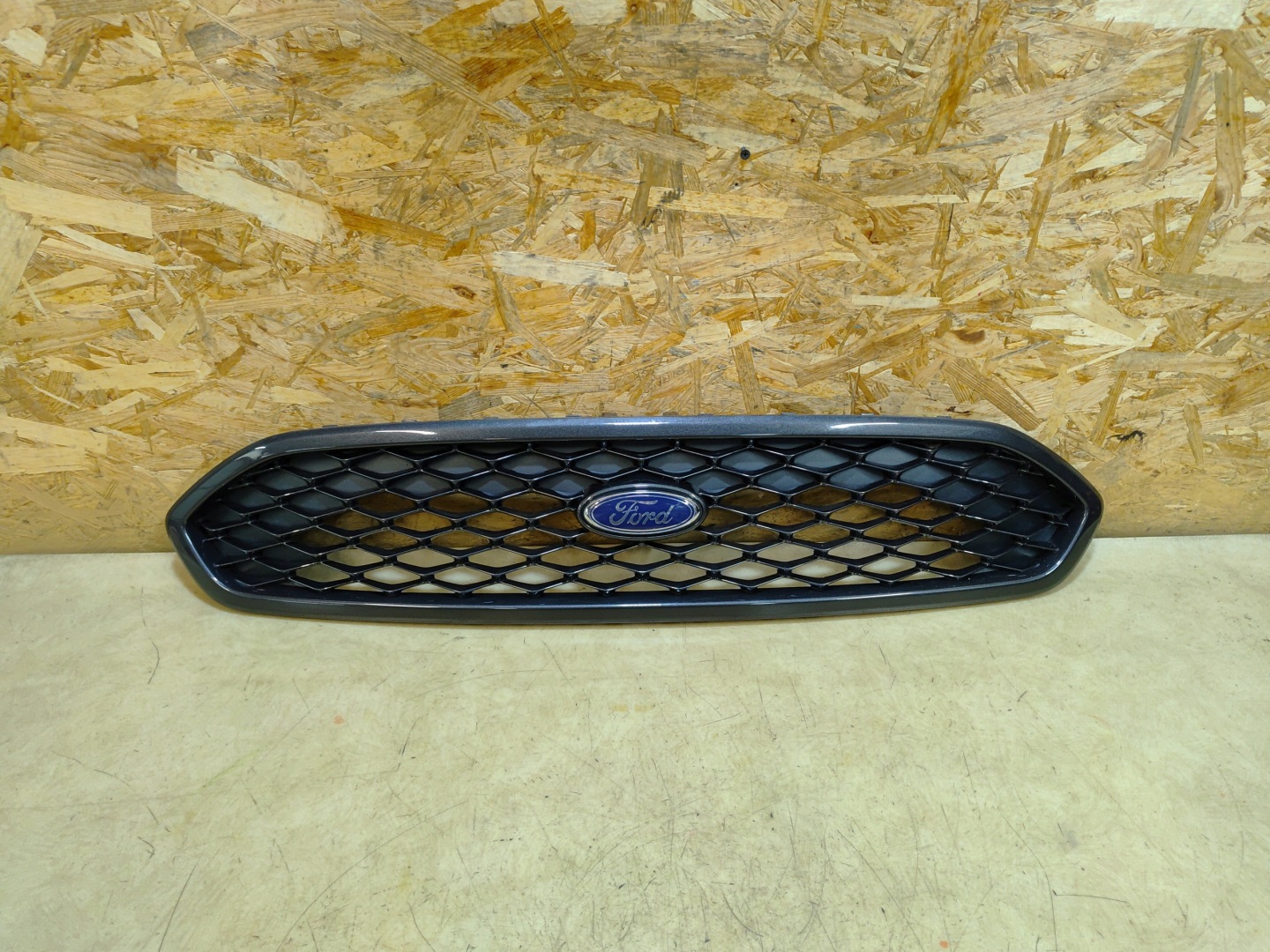 Ford Ka III KAF Mk3 Kühlergrill FRONTGRILL Kühlergitter - Thumbnail 1