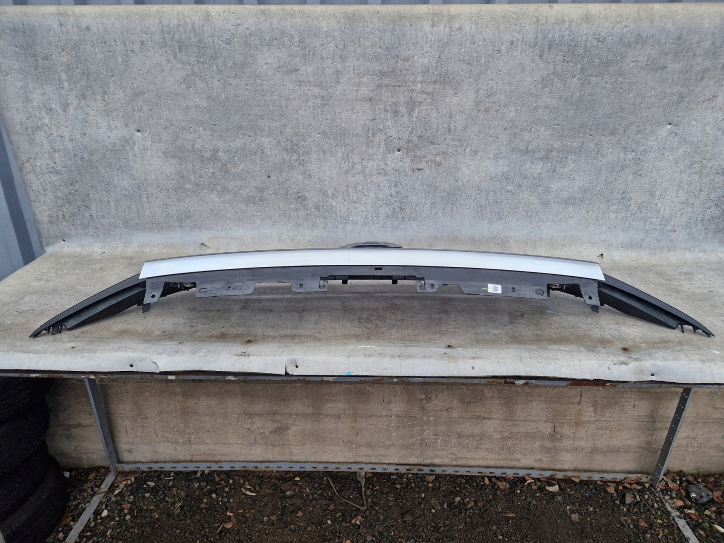 VW Amarok I 2H Kühlergrill FRONTGRILL Kühlergitter - Thumbnail 6