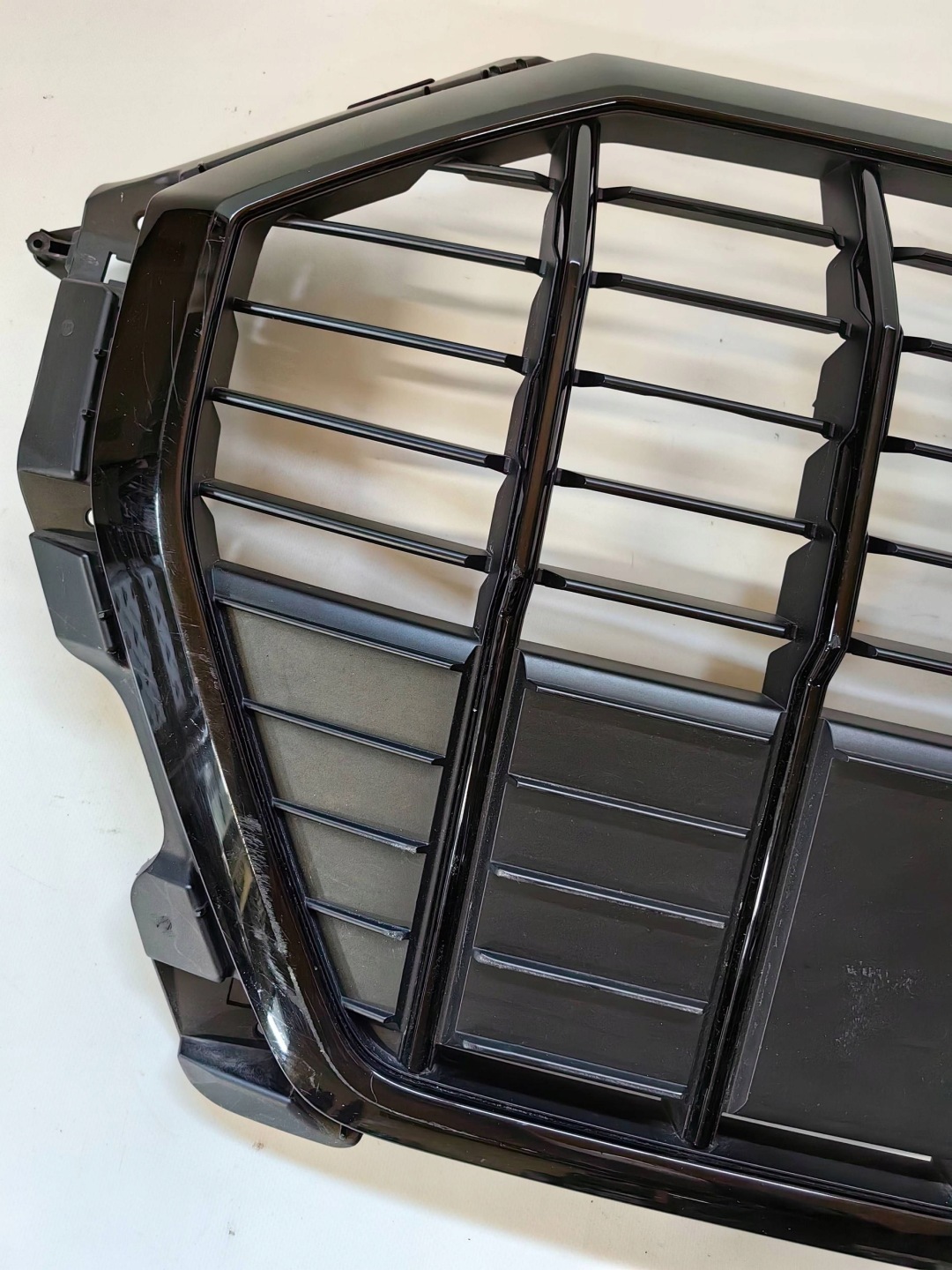 Audi Q3 Kühlergrill FRONTGRILL Kühlergitter 83A853651 - Thumbnail 5
