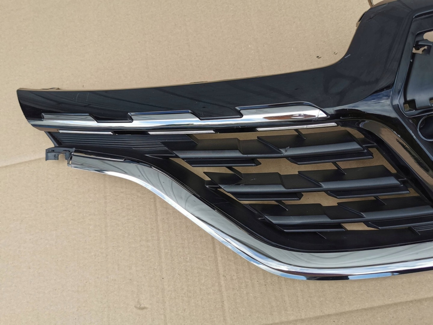 Renault Captur RJB Kühlergrill FRONTGRILL Kühlergitter 623105565R - Thumbnail 6