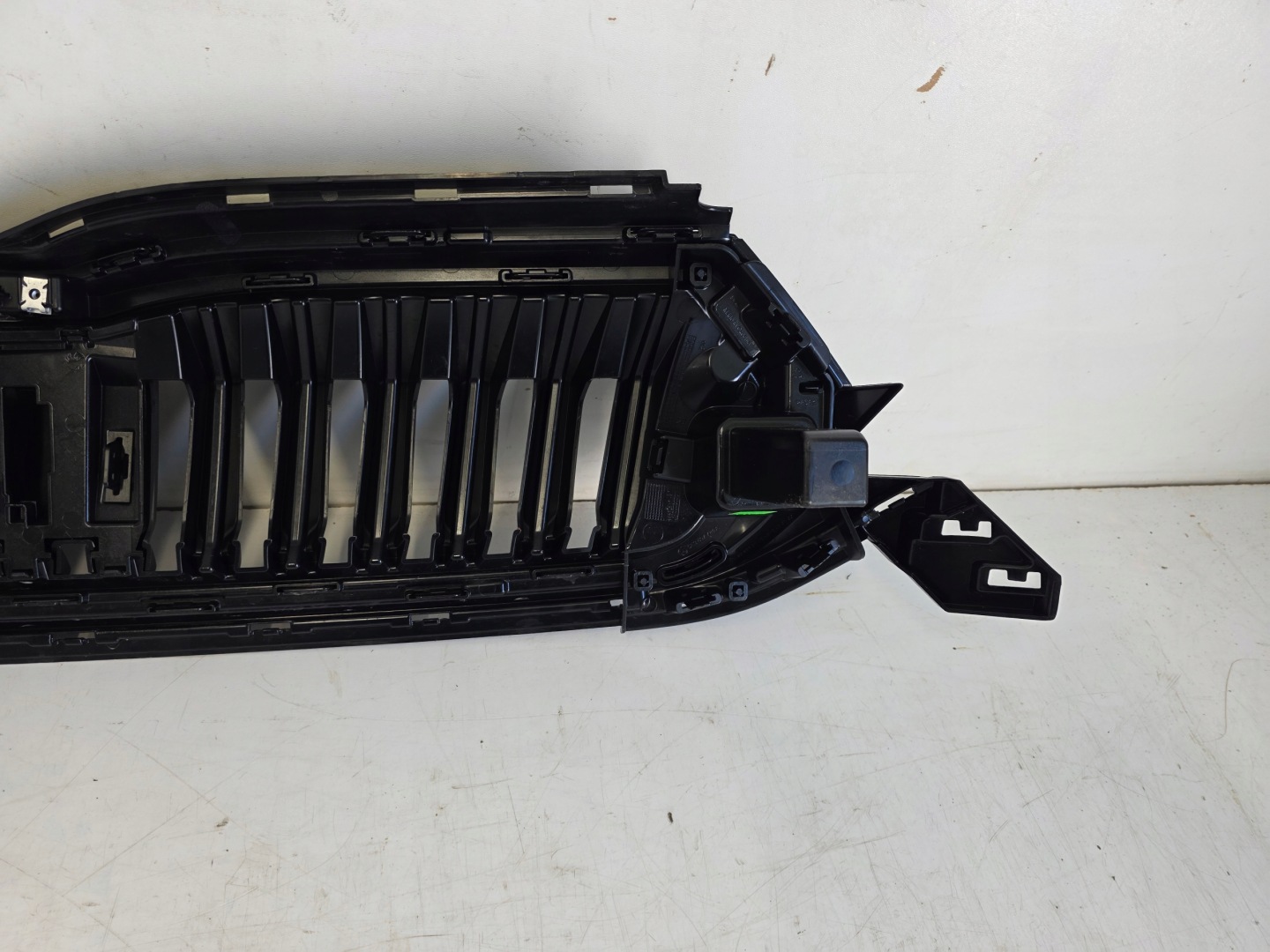 Skoda Octavia 1U Kühlergrill FRONTGRILL Kühlergitter 5E3853653CR - Thumbnail 10