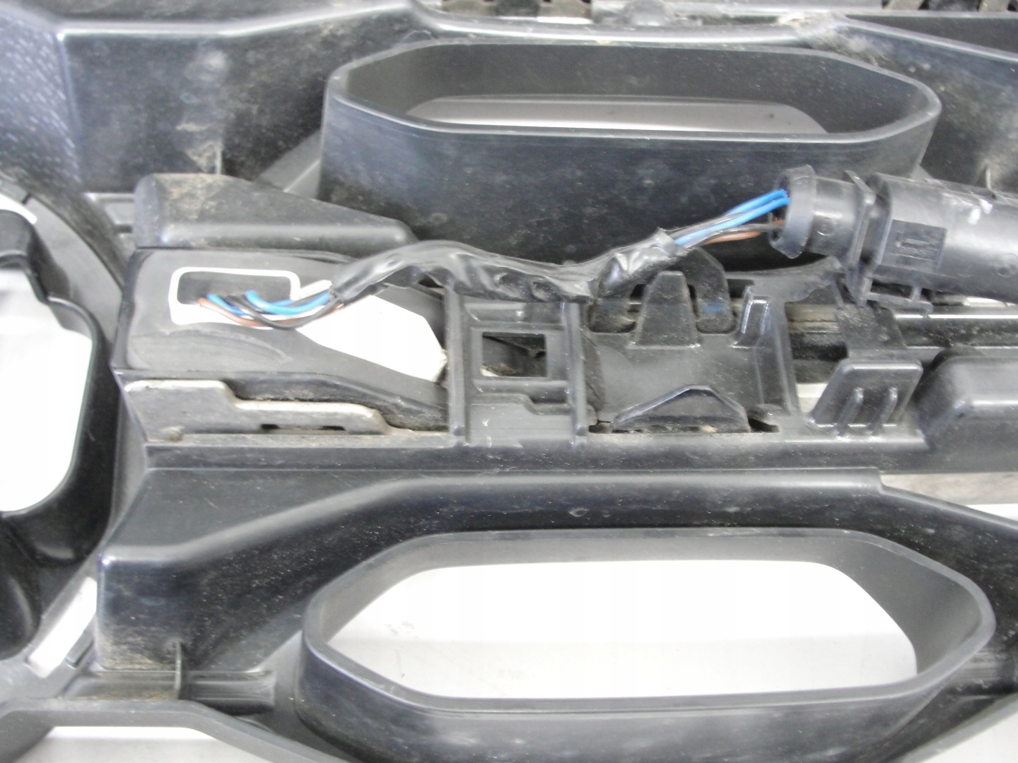 VW T-Roc A1 Kühlergrill FRONTGRILL Kühlergitter 2GA853653H - Thumbnail 10