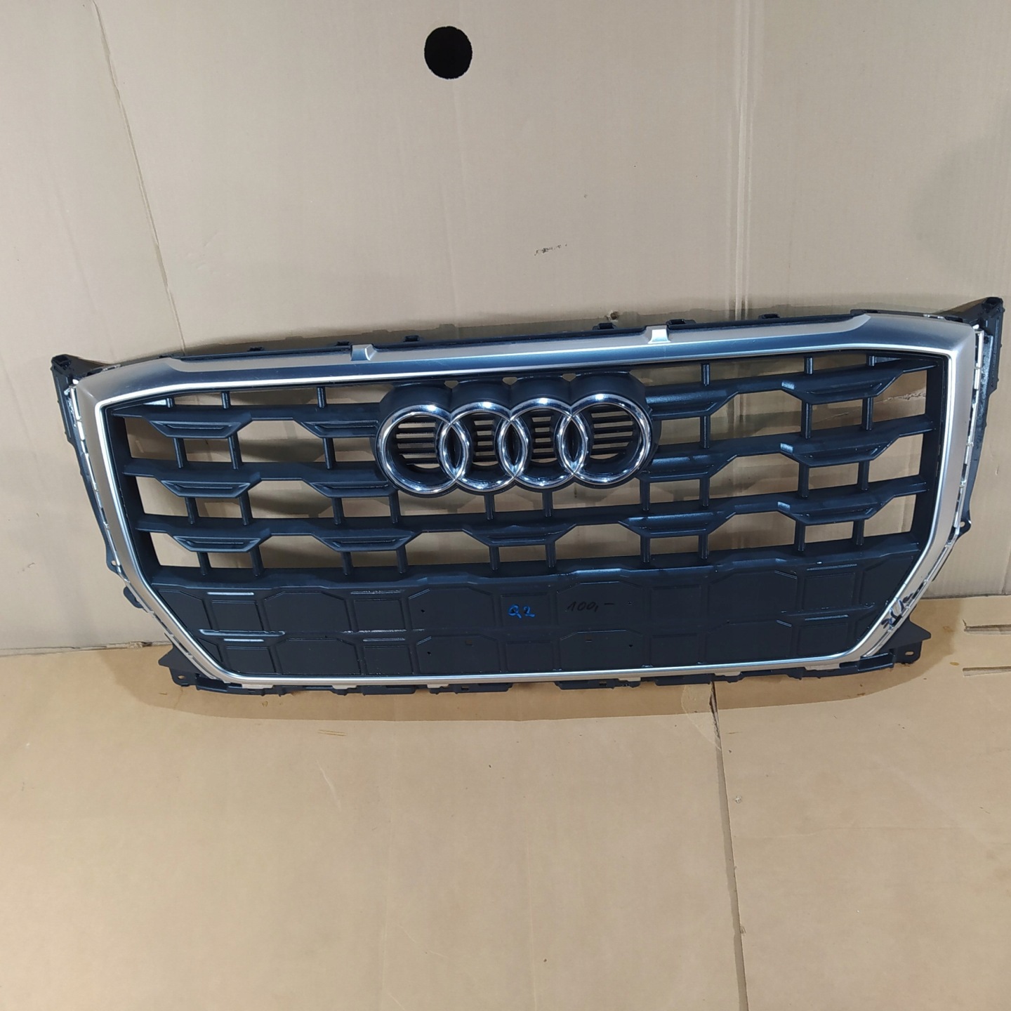 Audi Q2 Kühlergrill FRONTGRILL Kühlergitter 81A853651H - Thumbnail 1